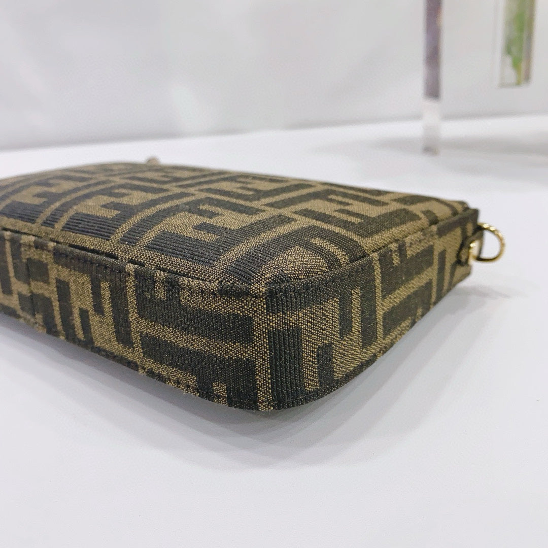 Fendi - Baguette Pouch - Jacquard canvas with leather trim - Brown - (mini)