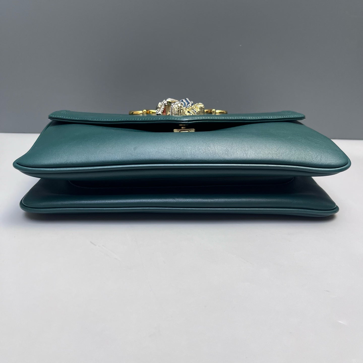 Gucci - Zumi Shoulder Bag with Tiger Head - Leather - Green - (medium)