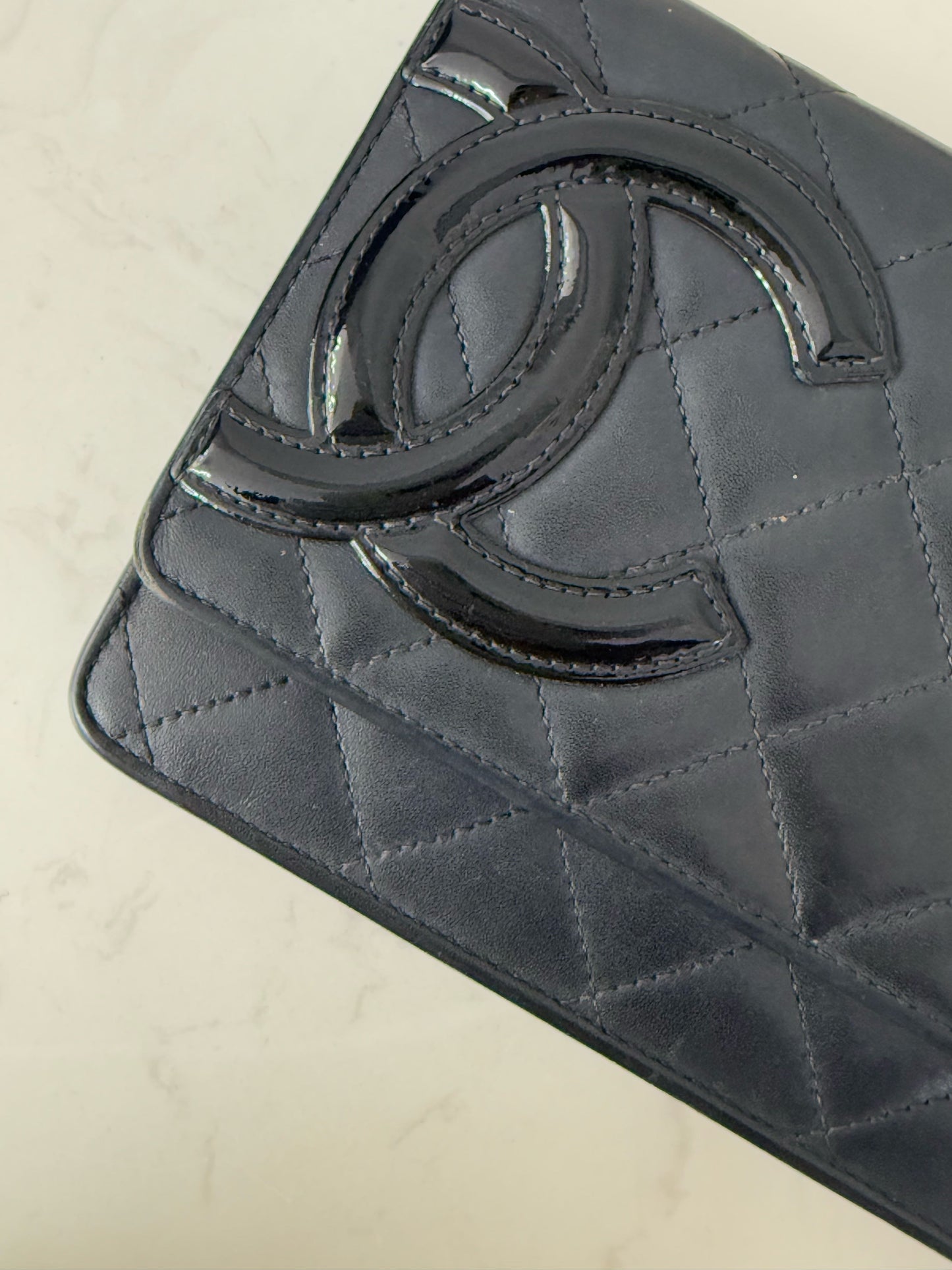 Chanel - Cambon WOC (Wallet on Chain) - Lambskin leather and Patent leather - Black with Silver-Tone Hardware - (mini)