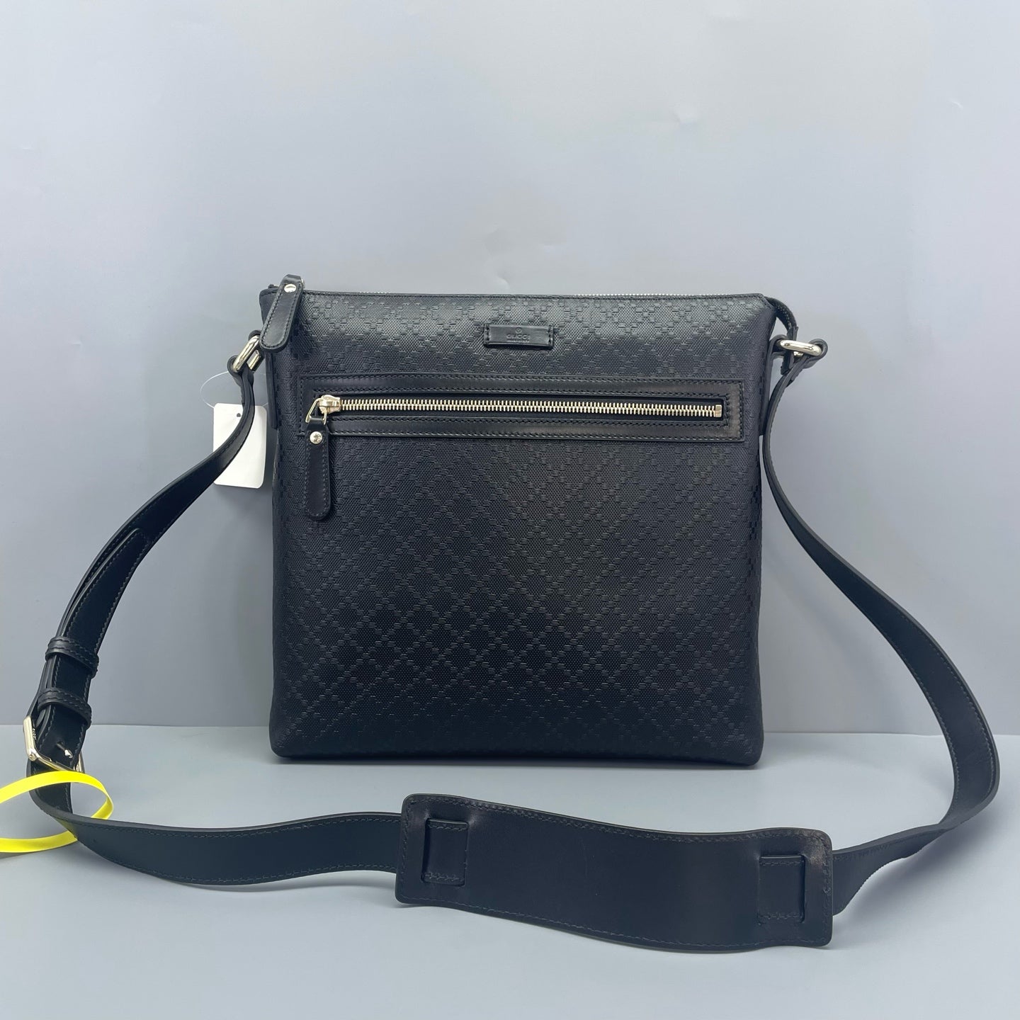 Gucci - Diamante Messenger Bag - Embossed leather - Black - (medium)