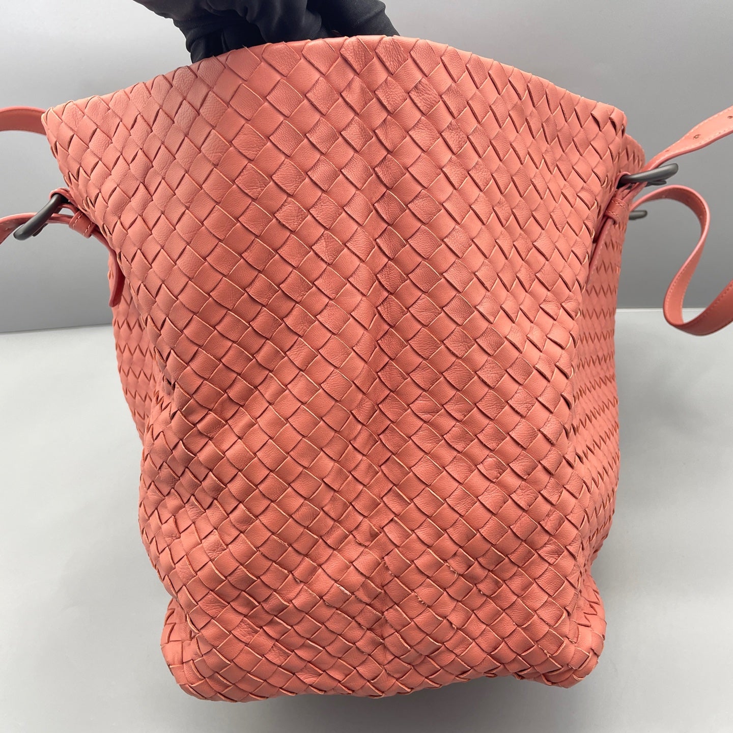 Bottega Veneta - Intrecciato Woven Tote Bag - Leather - Pink - (medium)