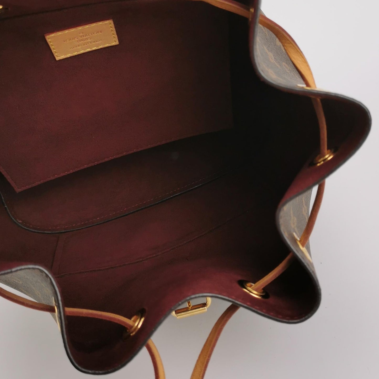 Louis Vuitton - Montsouris M45501 - Monogram coated canvas with natural Vachetta leather trim - Brown - (Medium)
