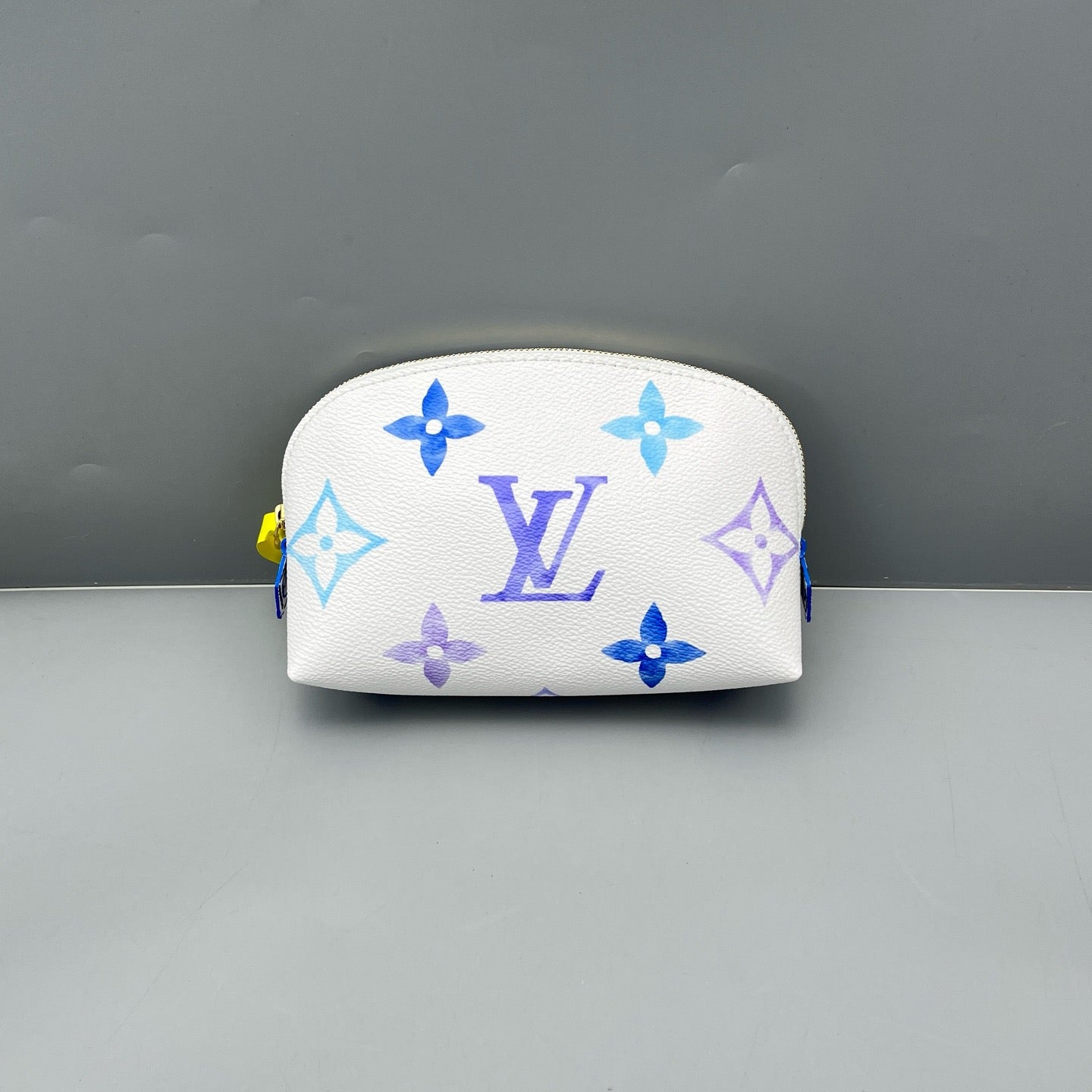 Louis Vuitton - Pochette Cosmétique Mini - Leather - White - (mini)