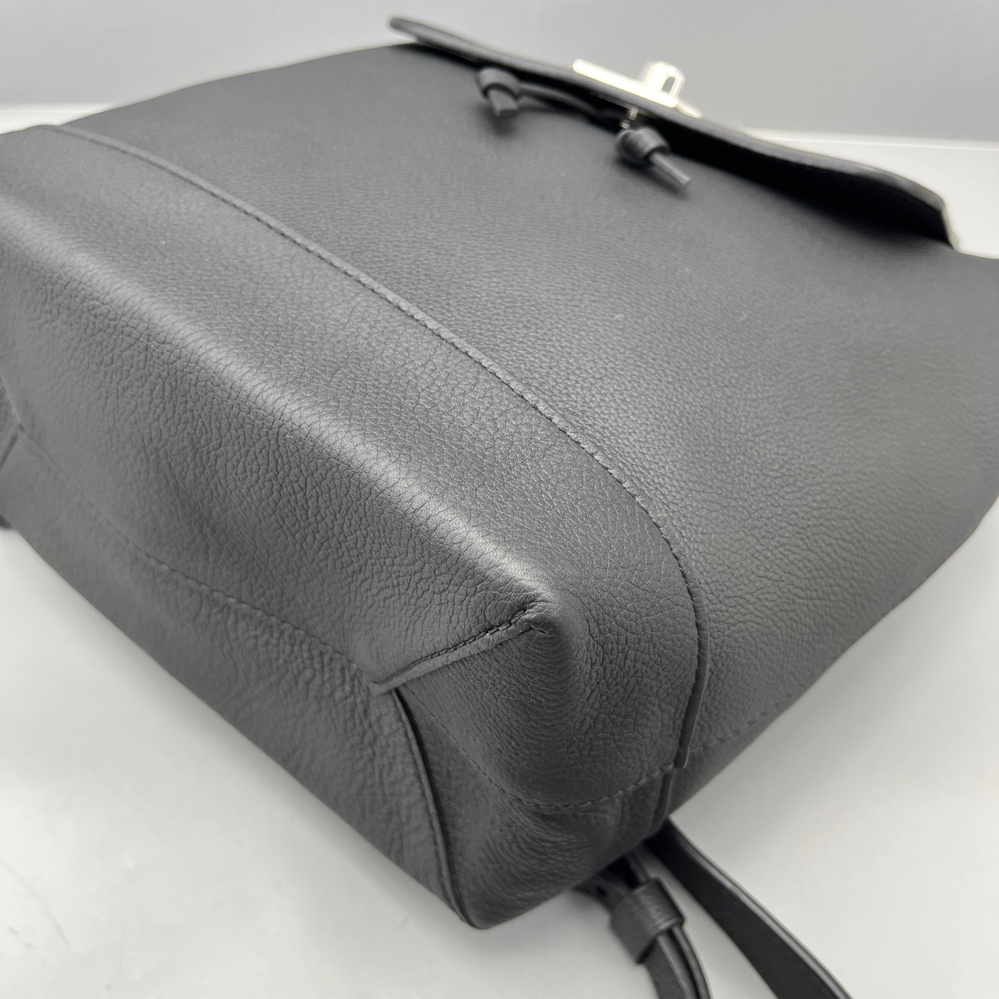 Louis Vuitton - Lockme Backpack - Leather - Black - (small)