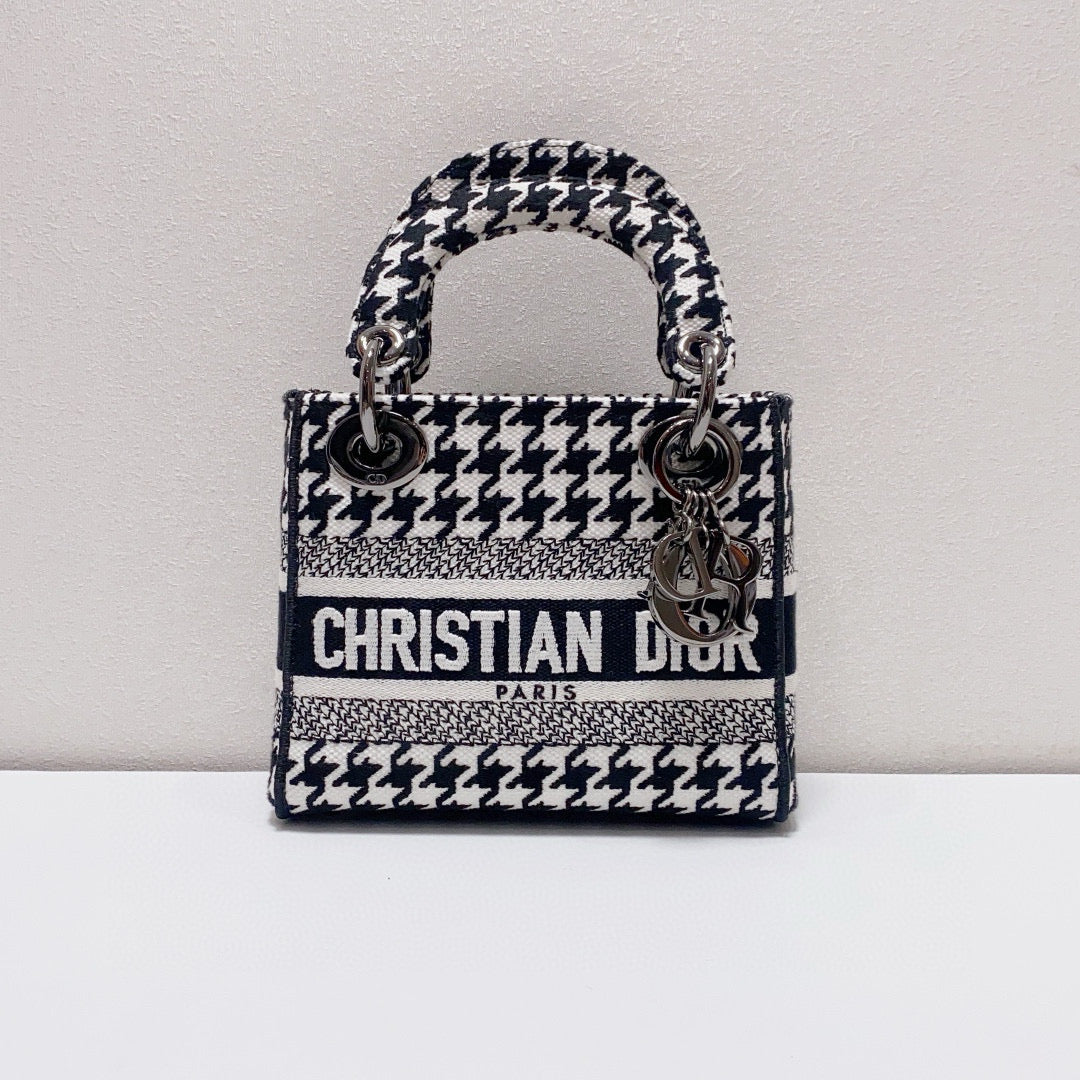 Dior - Lady Dior Mini - Embroidered cloth - Black and White - (Mini)