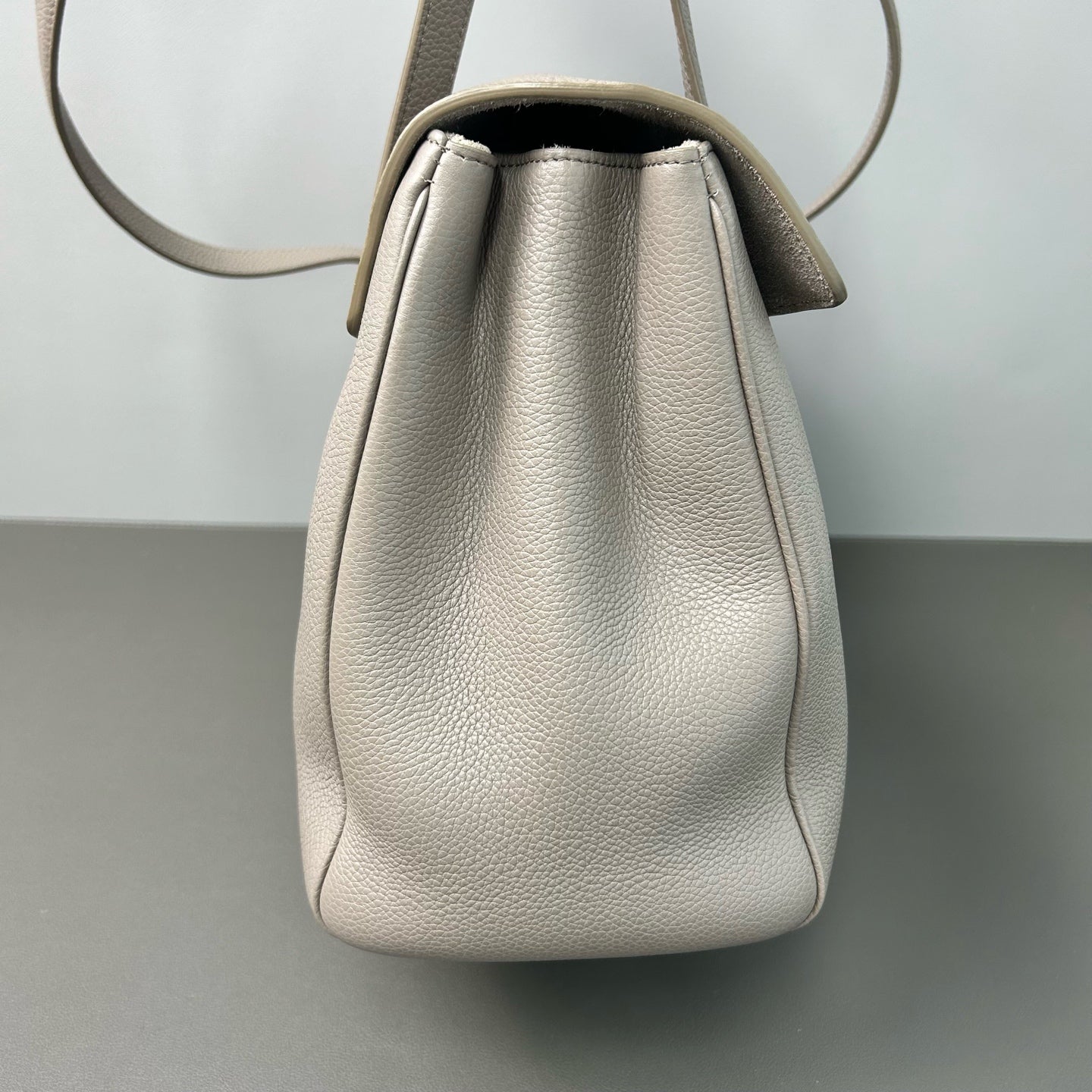 Celine - Soft 16 - Cowhide leather - Grey - (Medium)