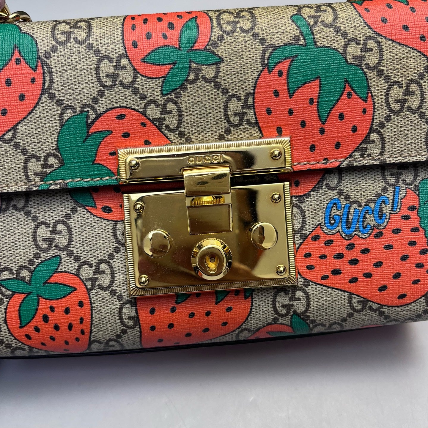 Gucci - Padlock GG Supreme Strawberry Print Small - Coated canvas with leather trim and suede lining - Beige, Pink, Red, Green - (small)