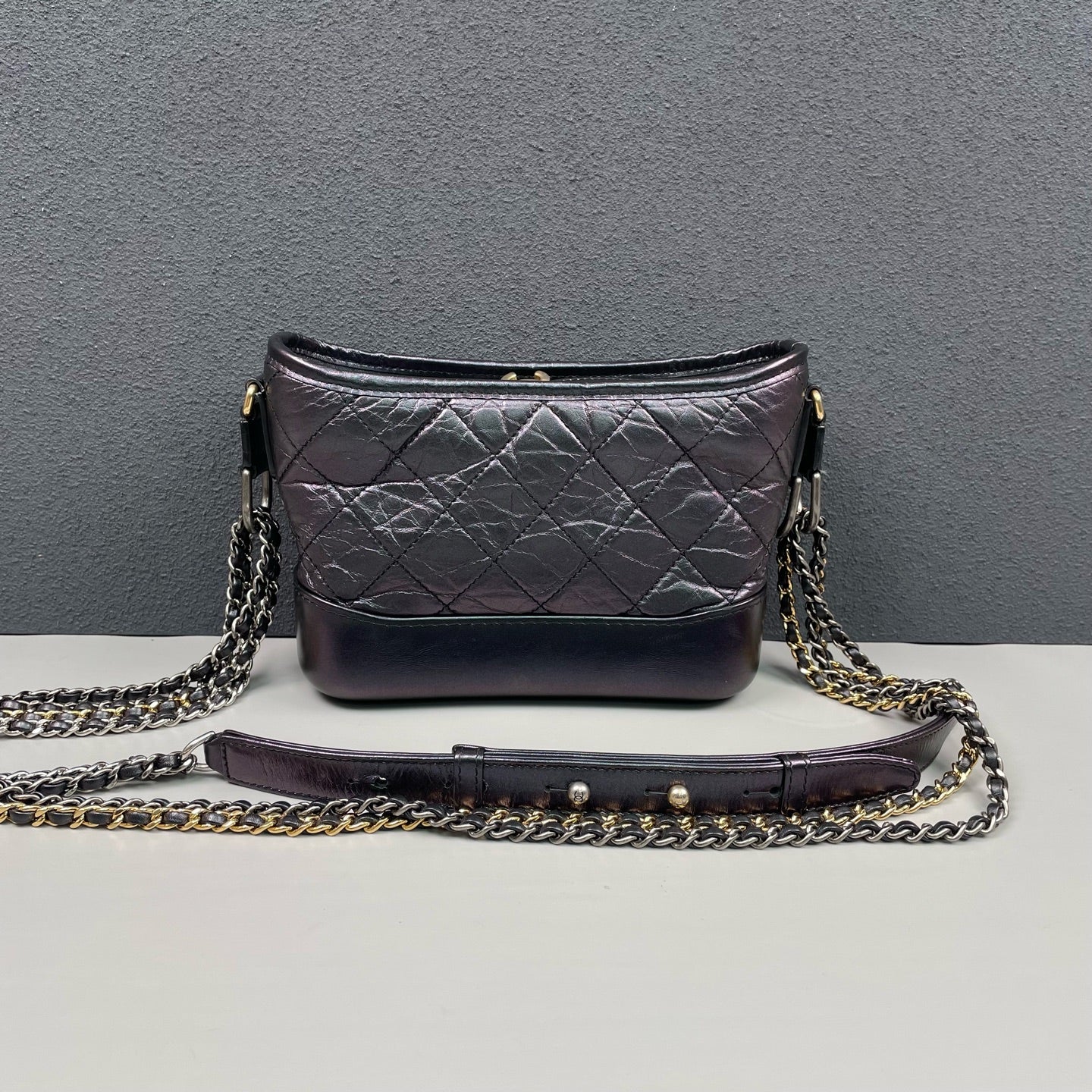 Chanel - Gabrielle Small Hobo Bag - Iridescent aged calfskin leather - Multicolour (Iridescent Purple/Blue) - (Small)