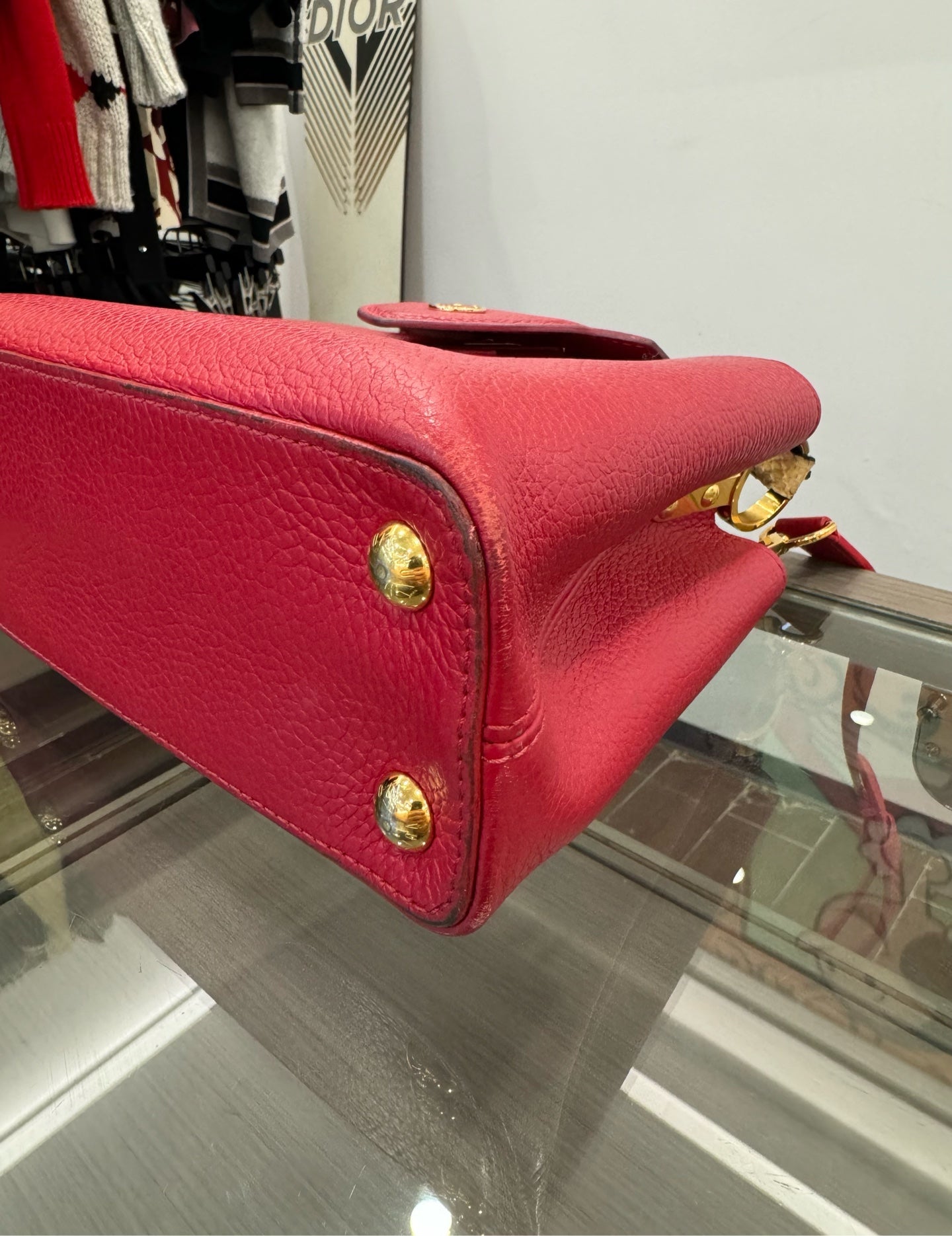 Louis Vuitton - Capucines BB - Taurillon leather with exotic lizard skin handle - Red with gold-tone hardware - (Small)
