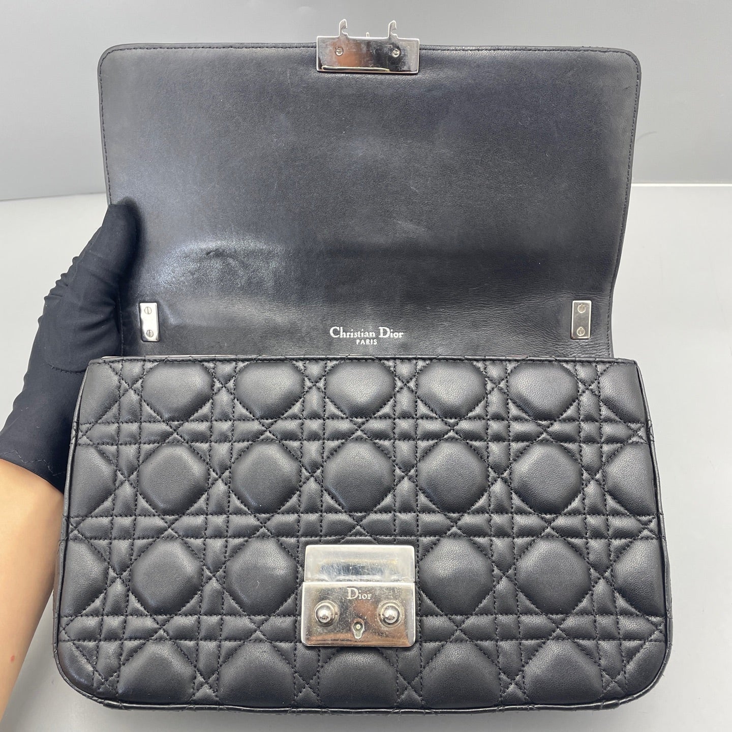 Dior - Quilted Flap Chain Bag - Leather - Black - (Medium)