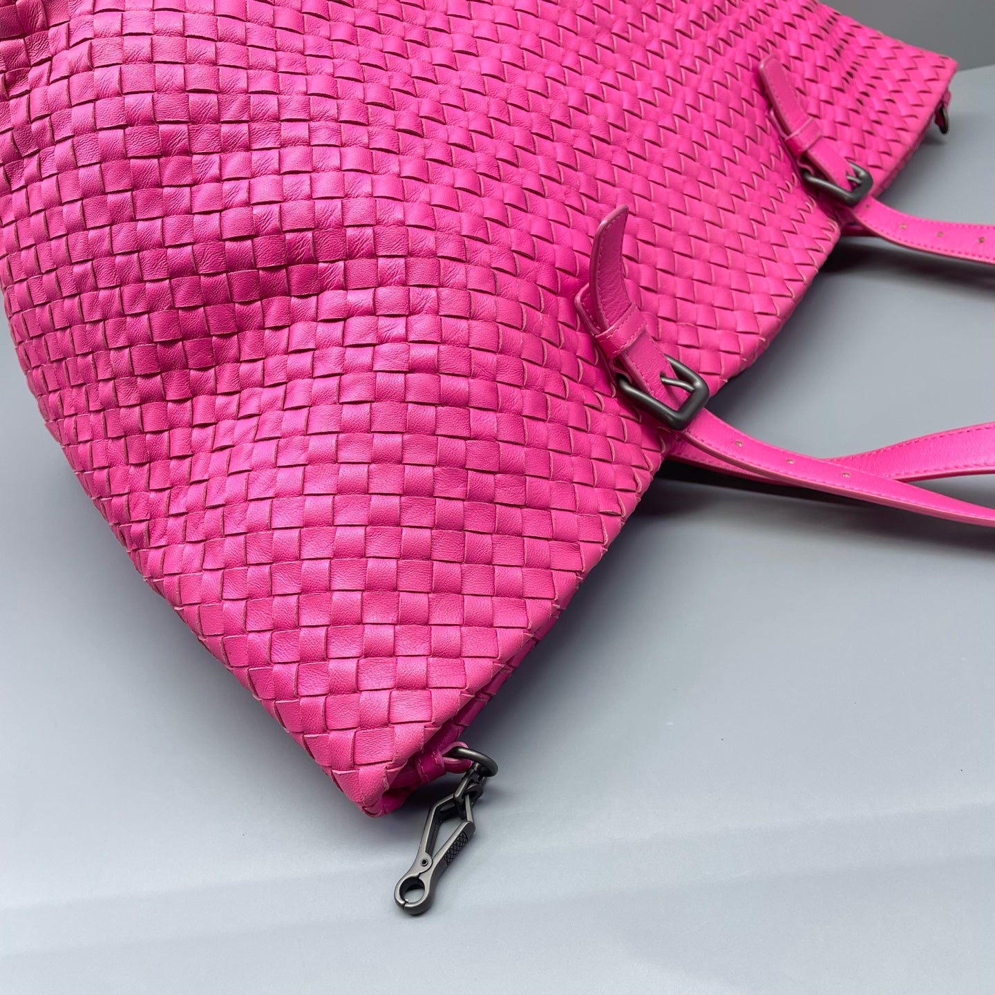 Bottega Veneta - Intrecciato Tote - Leather - Pink - (medium)