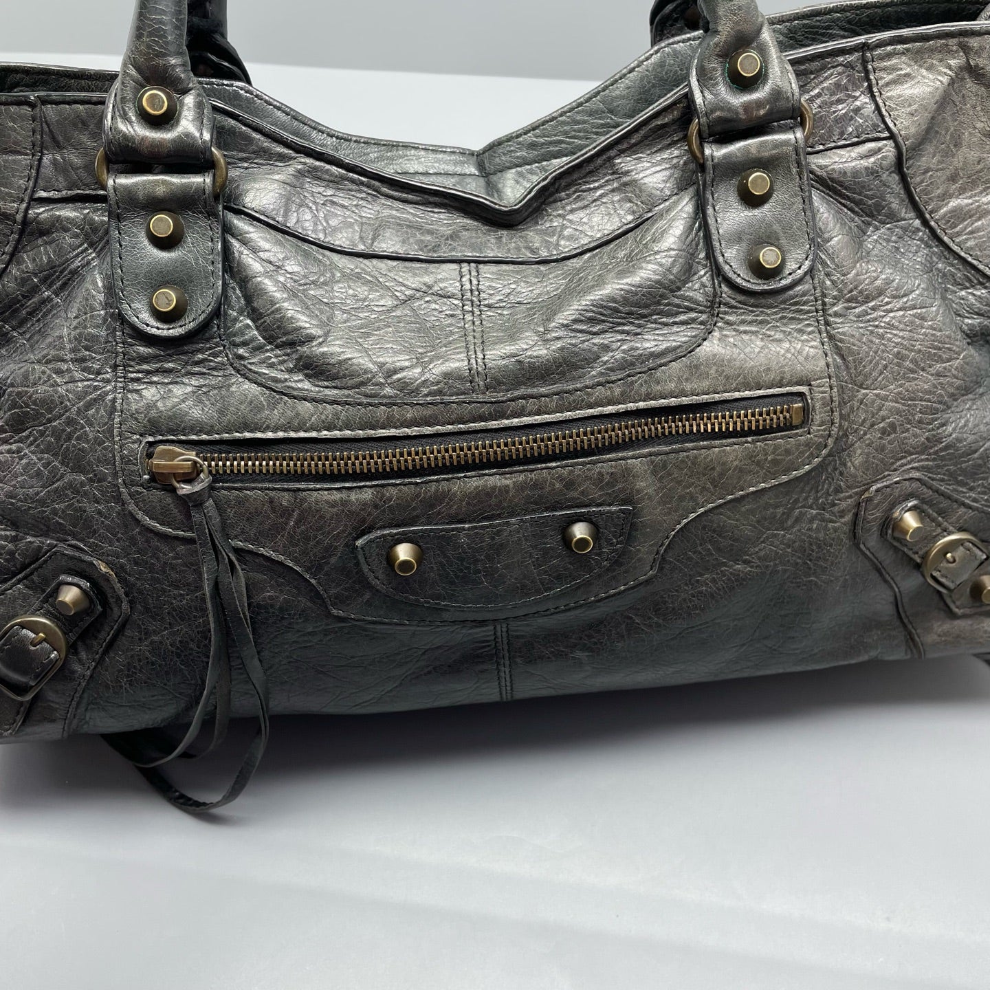Balenciaga - City Bag - Distressed lambskin leather - Deep Grey - (large)