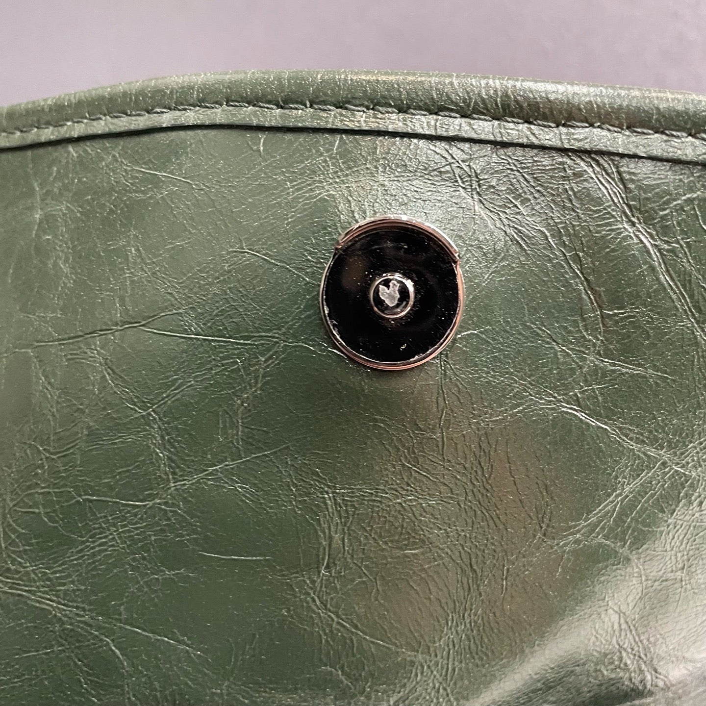 Saint Laurent - Niki Medium Chain Bag - Distressed calfskin leather - Green - (Medium)