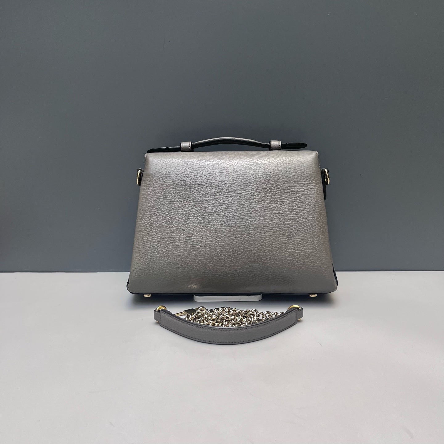 Gucci - Accordion Flap Shoulder Bag with Interlocking G - Grained leather - Grey - (Medium)