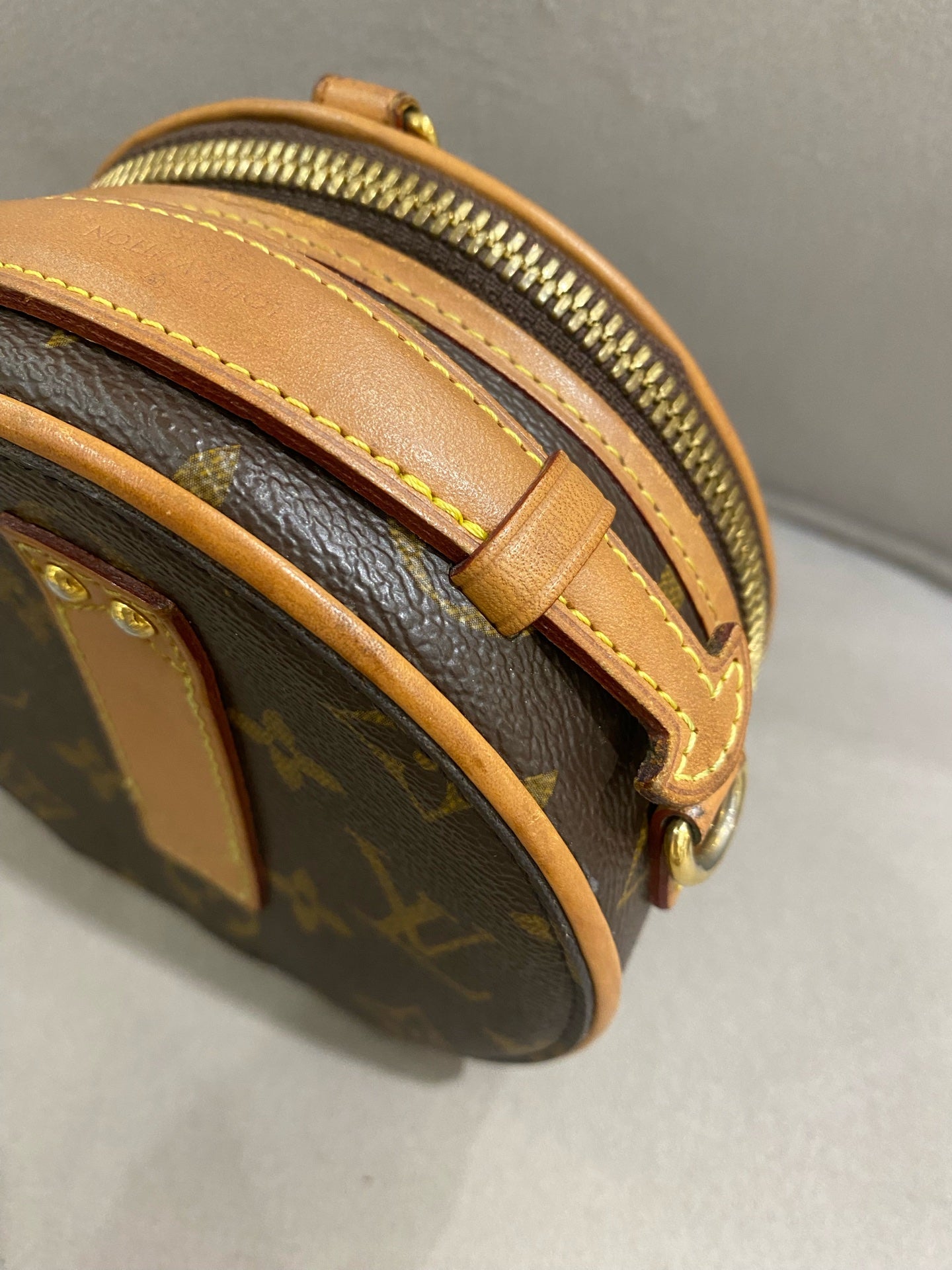 Louis Vuitton - Mini Boîte Chapeau - Monogram coated canvas and Vachetta leather - Brown - (mini)
