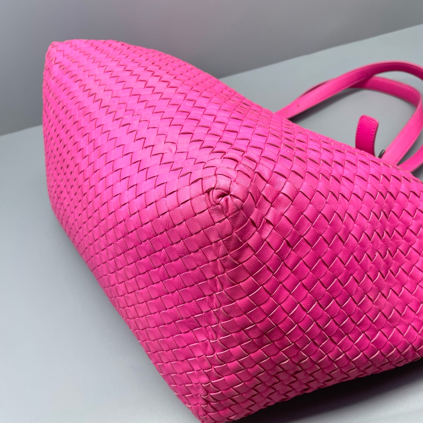 Bottega Veneta - Intrecciato Tote - Leather - Pink - (medium)