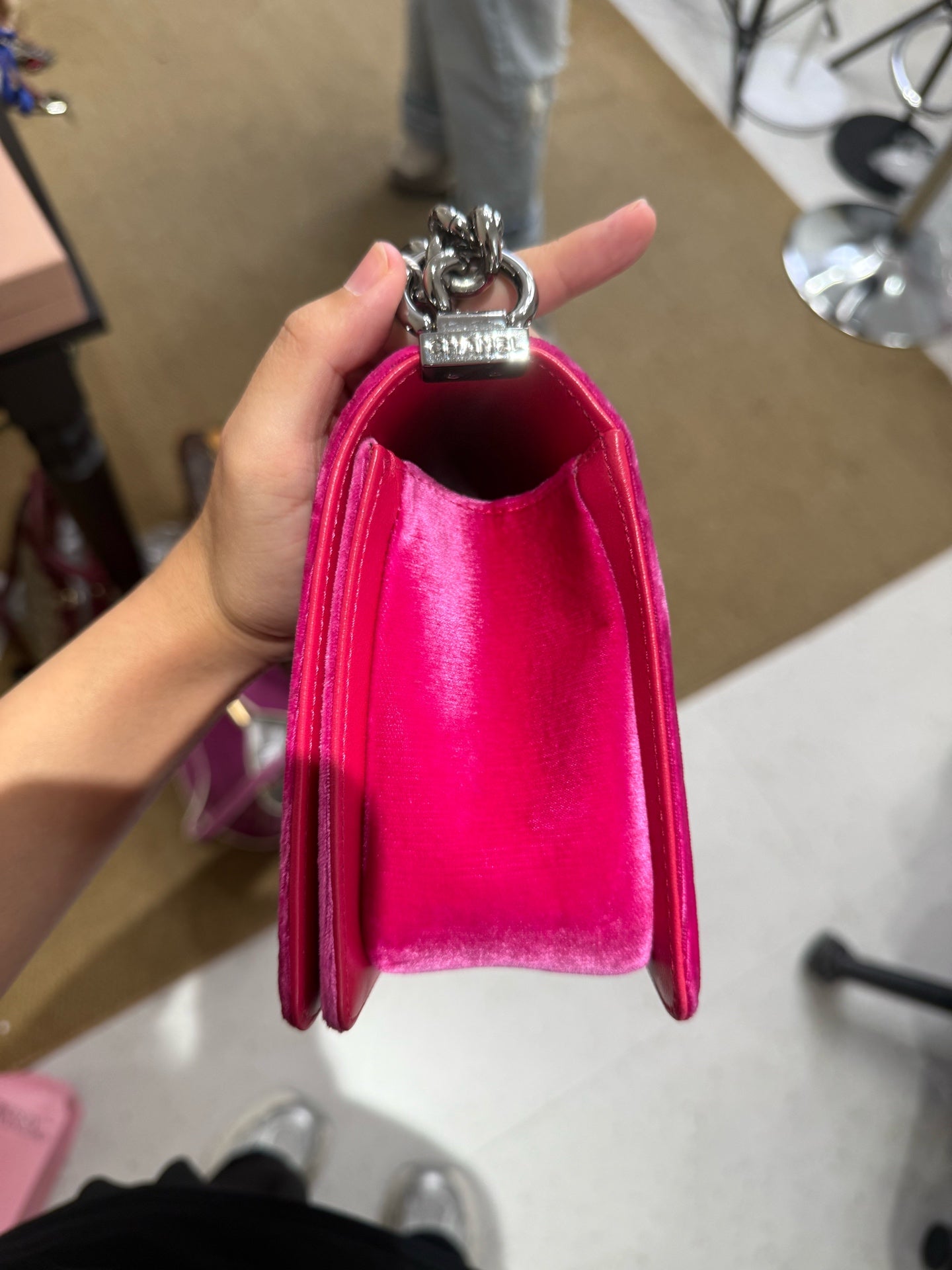 Chanel - Le Boy - Velvet - Pink - (Medium)