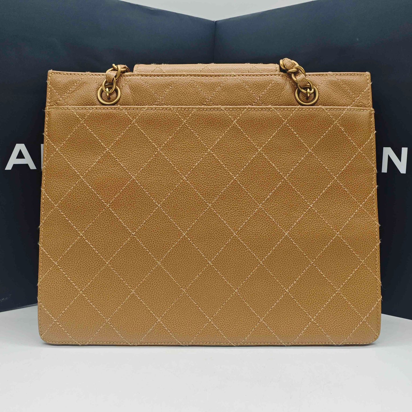 Chanel - Outseam Quilted Flap Shoulder Bag - Grained calfskin leather - Caramel - (Medium)