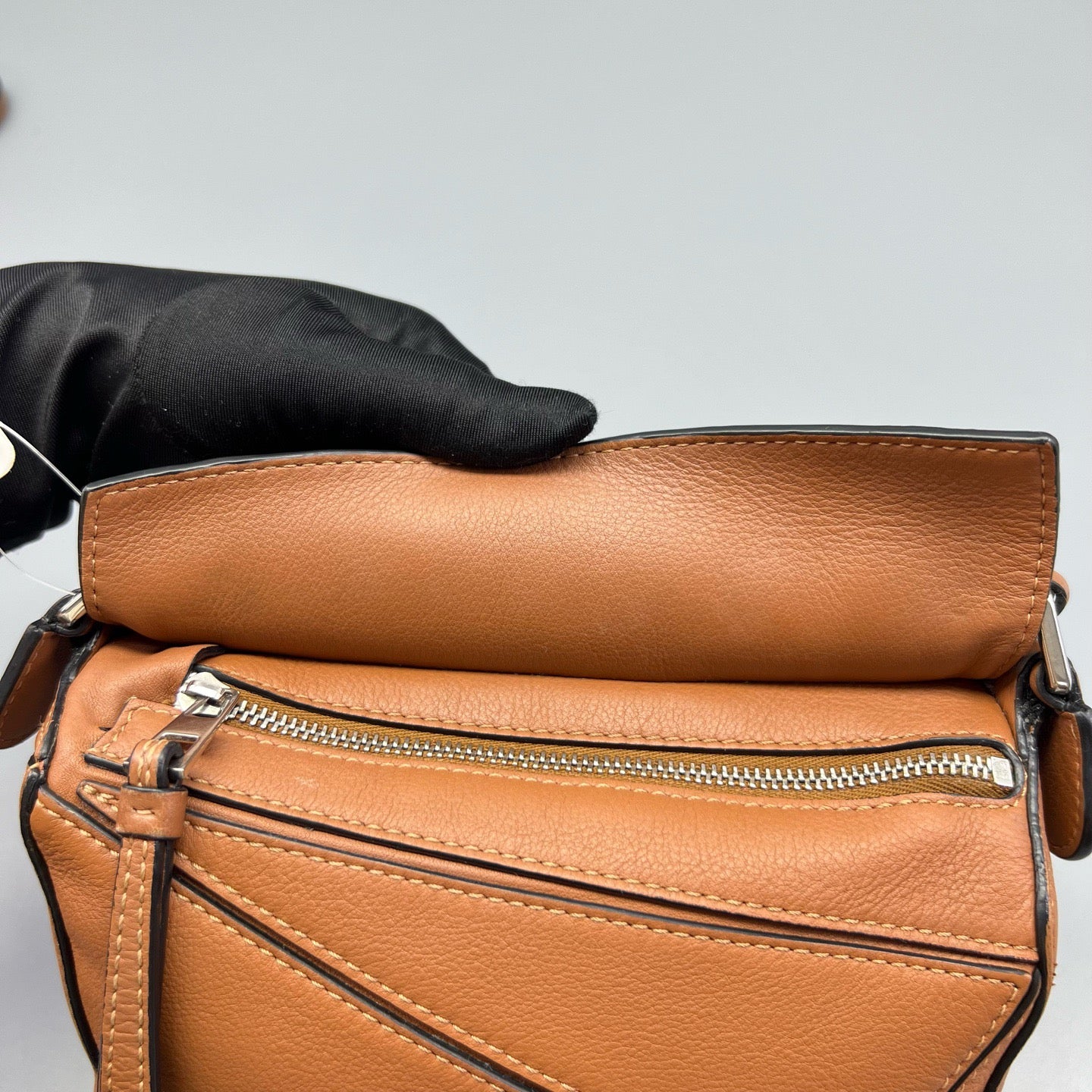 Loewe - Puzzle Mini - Pebbled calfskin leather - Caramel - (mini)
