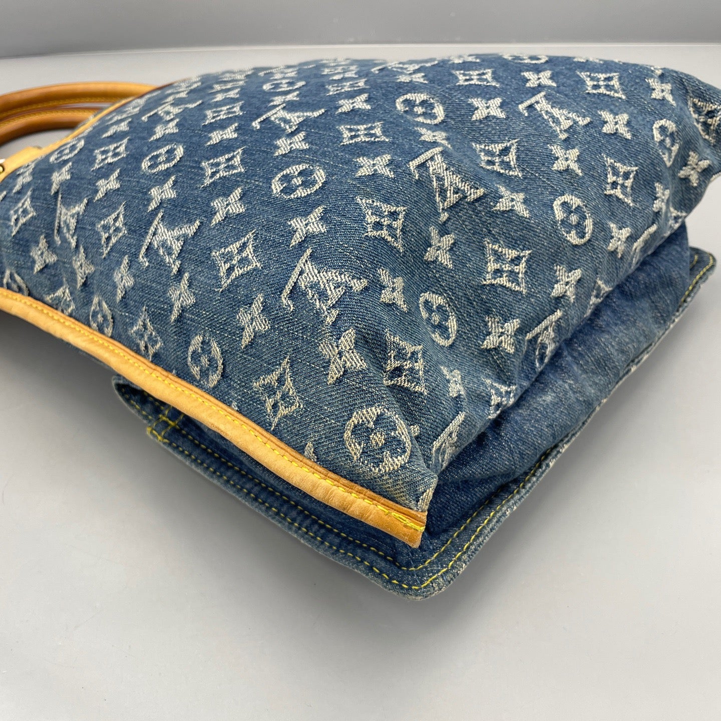 Louis Vuitton - Musical Score Tote Bag - Monogram Denim, Vachetta leather - Blue - (Medium)