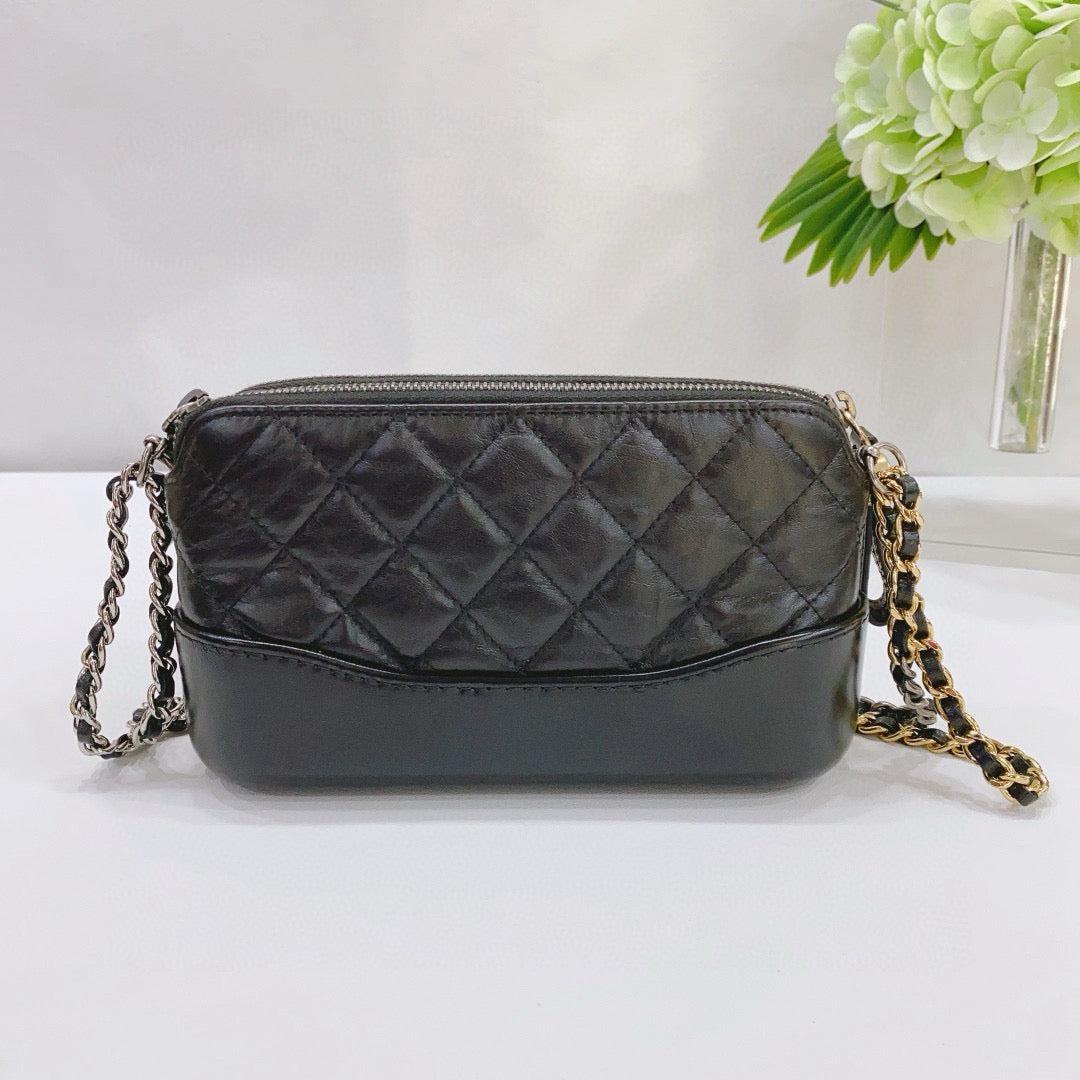 Chanel - Gabrielle Hobo Mini - Lambskin and Calfskin Leather - Black - (Mini)