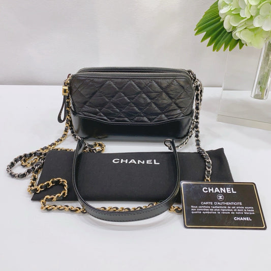 Chanel - Gabrielle Hobo Mini - Lambskin and Calfskin Leather - Black - (Mini)