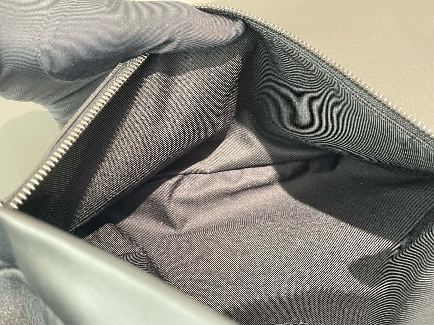 Louis Vuitton - Discovery Bum Bag - Monogram Eclipse coated canvas with leather trim - Black - (Medium)