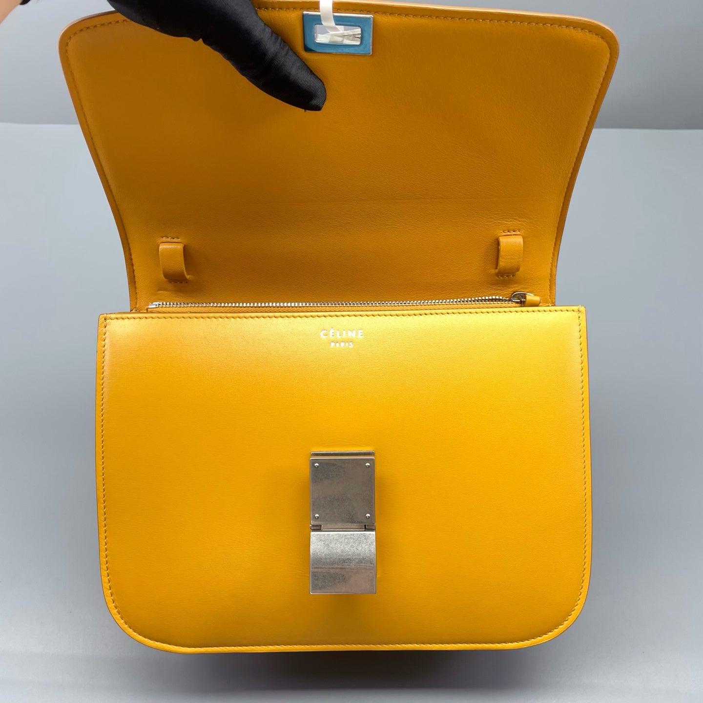 Celine - Box Bag - Smooth calfskin leather - Amber Yellow - (Medium)