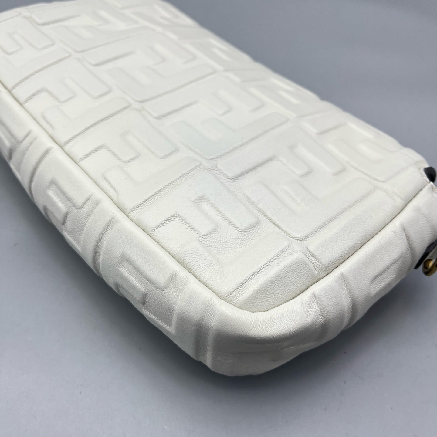 Fendi - Baguette - Leather - White - (Small)