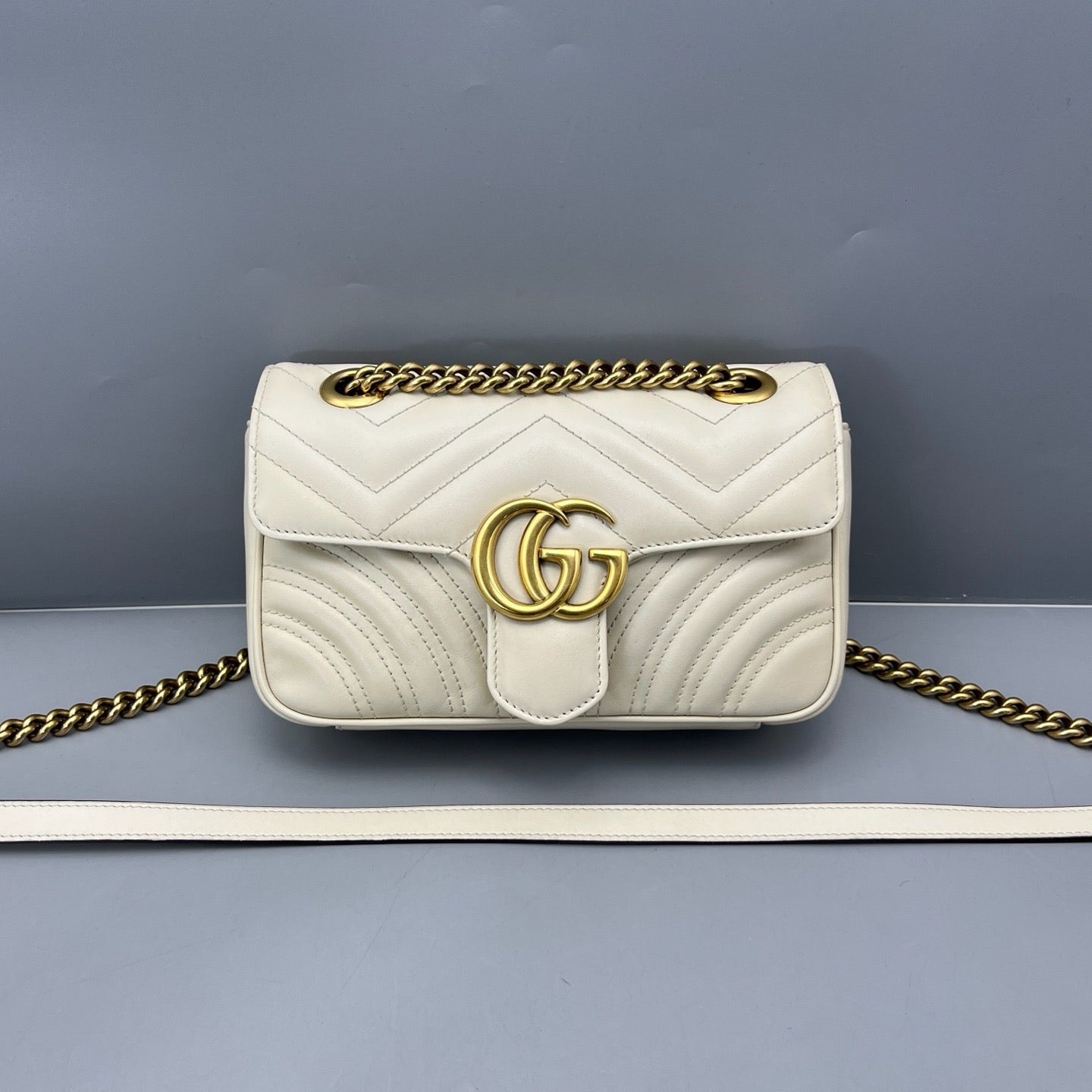 Gucci - GG Marmont Matelassé Shoulder Bag 22 - Leather - White - (Small)