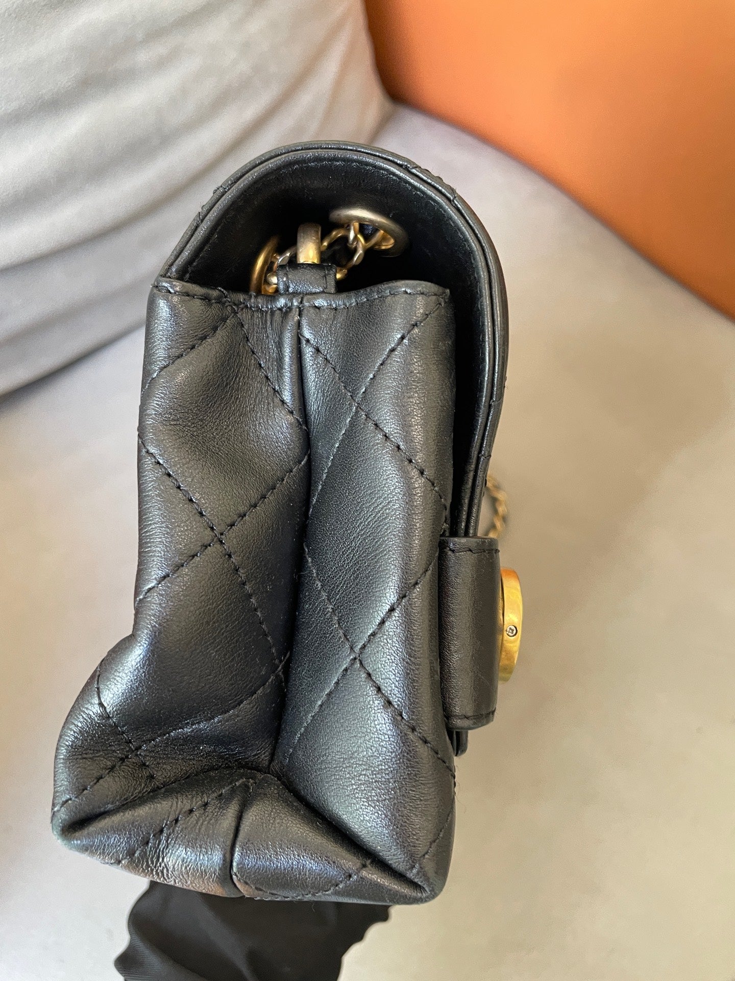 Chanel - Letter Logo Chain Flap Bag - Calfskin leather - Black - (small)