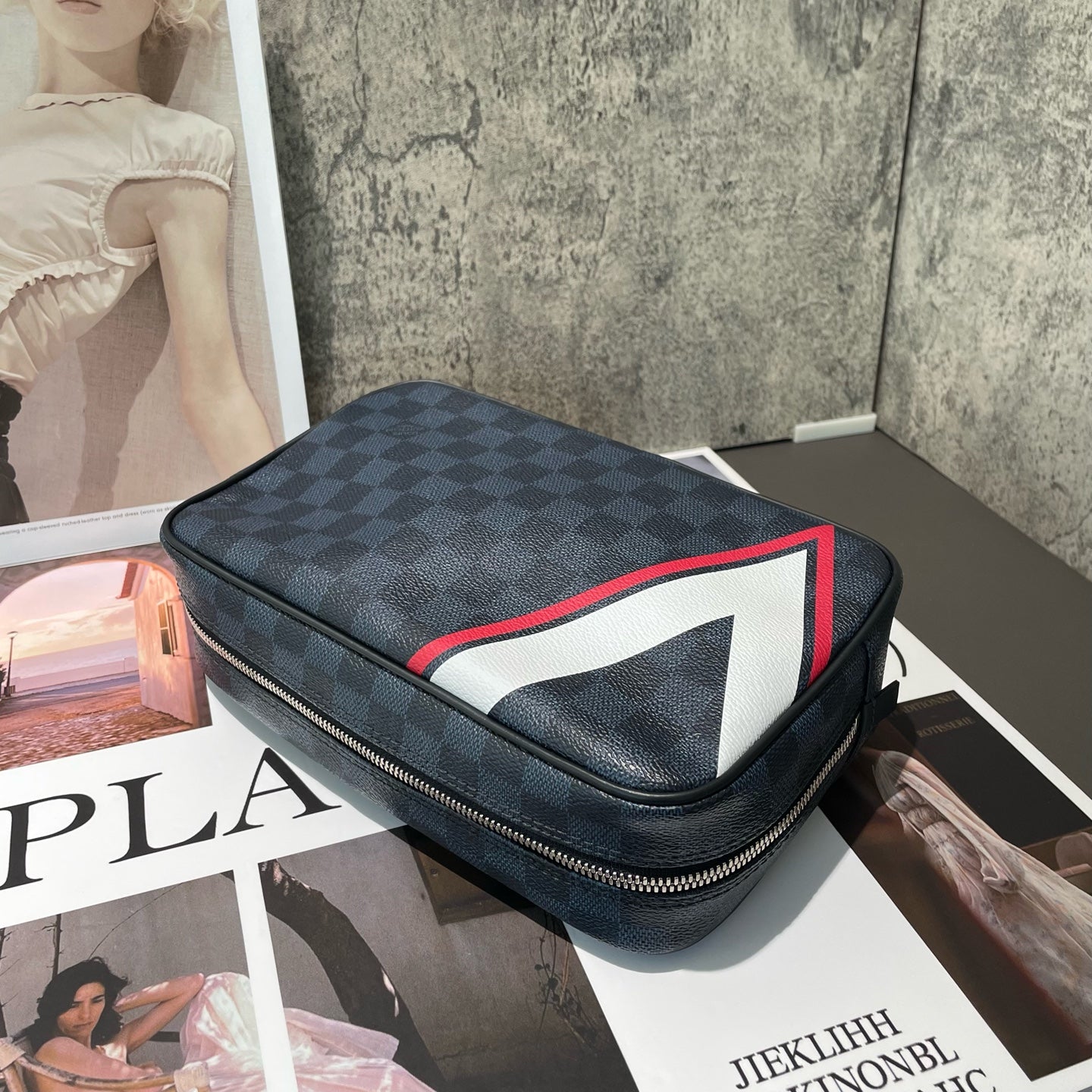 Louis Vuitton - America's Cup Regatta Limited Edition Toiletry Pouch - Damier Graphite coated canvas - Black - (small)