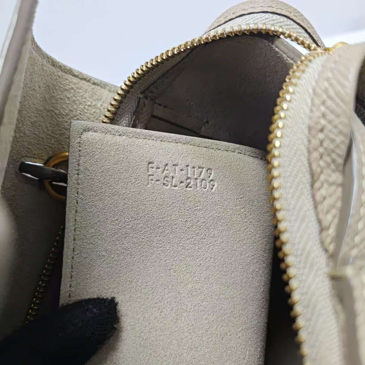 Celine - Belt Bag Small - Calfskin leather - Beige with Gold-Tone Hardware - (Small)