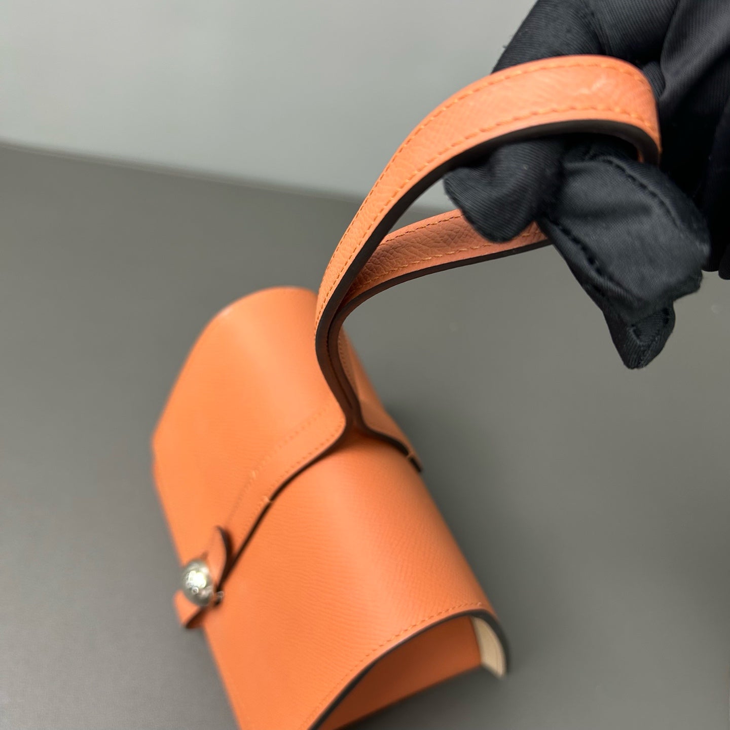 Moynat - Triangle Flap Bag - Grained cowhide leather - Orange with polished silver-tone hardware - (mini)