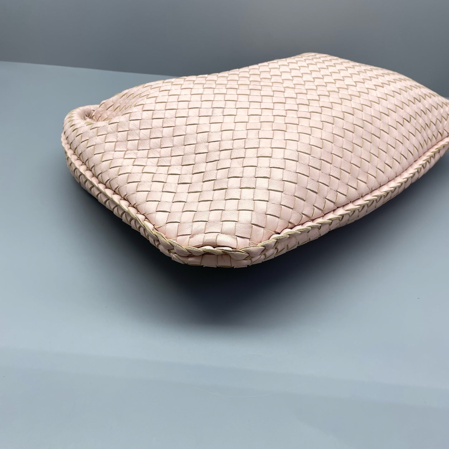 Bottega Veneta - Intrecciato Hobo Bag - Leather - Pink - (Large)
