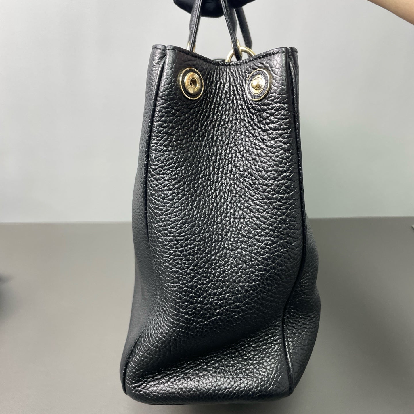 Dior - Classic Tote Handbag - Grained leather - Black - (medium)