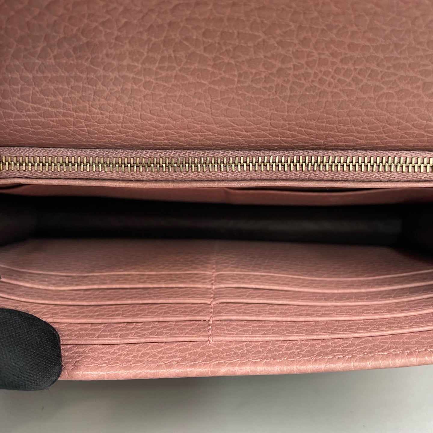 Gucci - Interlocking G Wallet on Chain - Grained leather - Pink - (Mini)