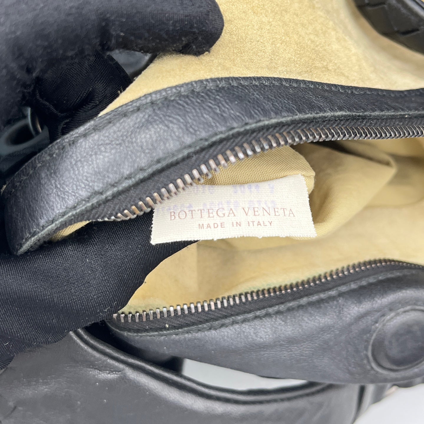 Bottega Veneta - Intrecciato Double Bridge Hobo Bag - Leather - Black - (Large)