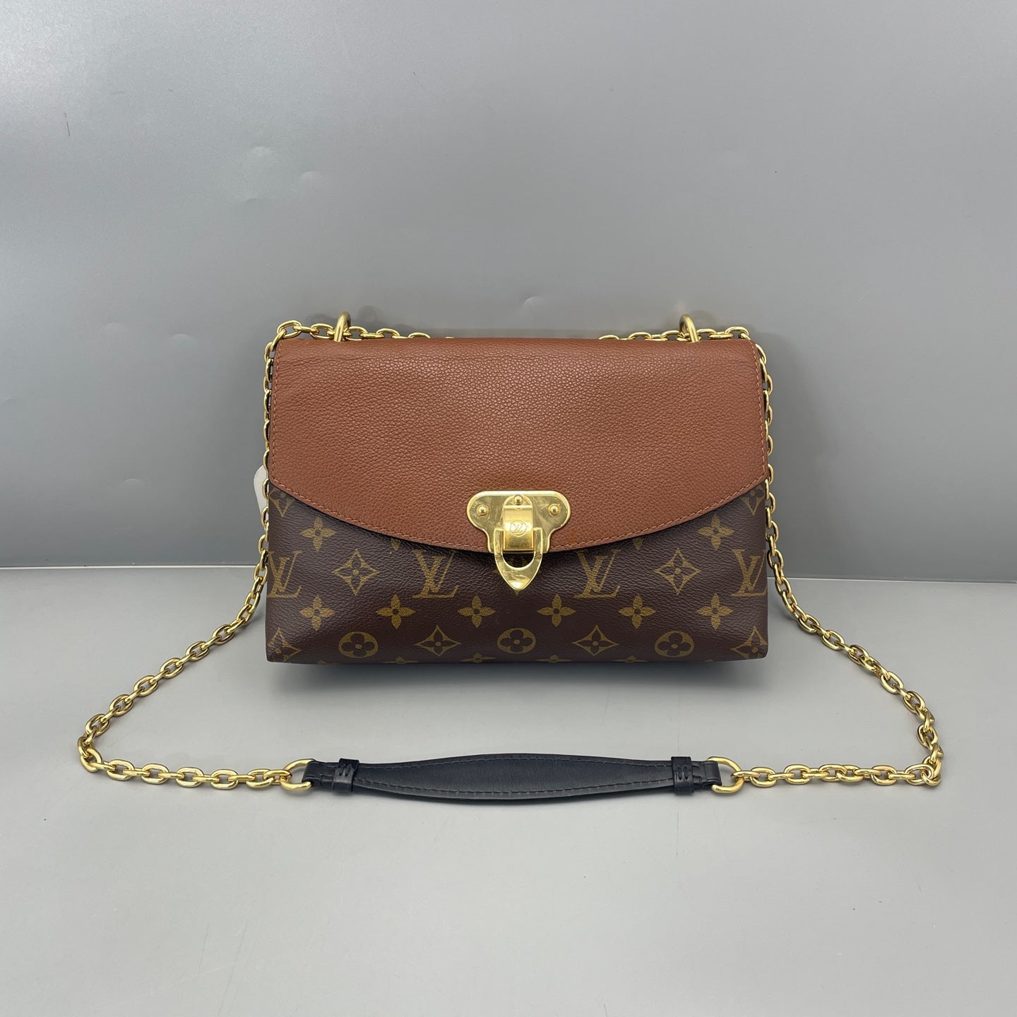 Louis Vuitton - Saint Placide - Monogram coated canvas with grained leather trim - Brown - (medium)