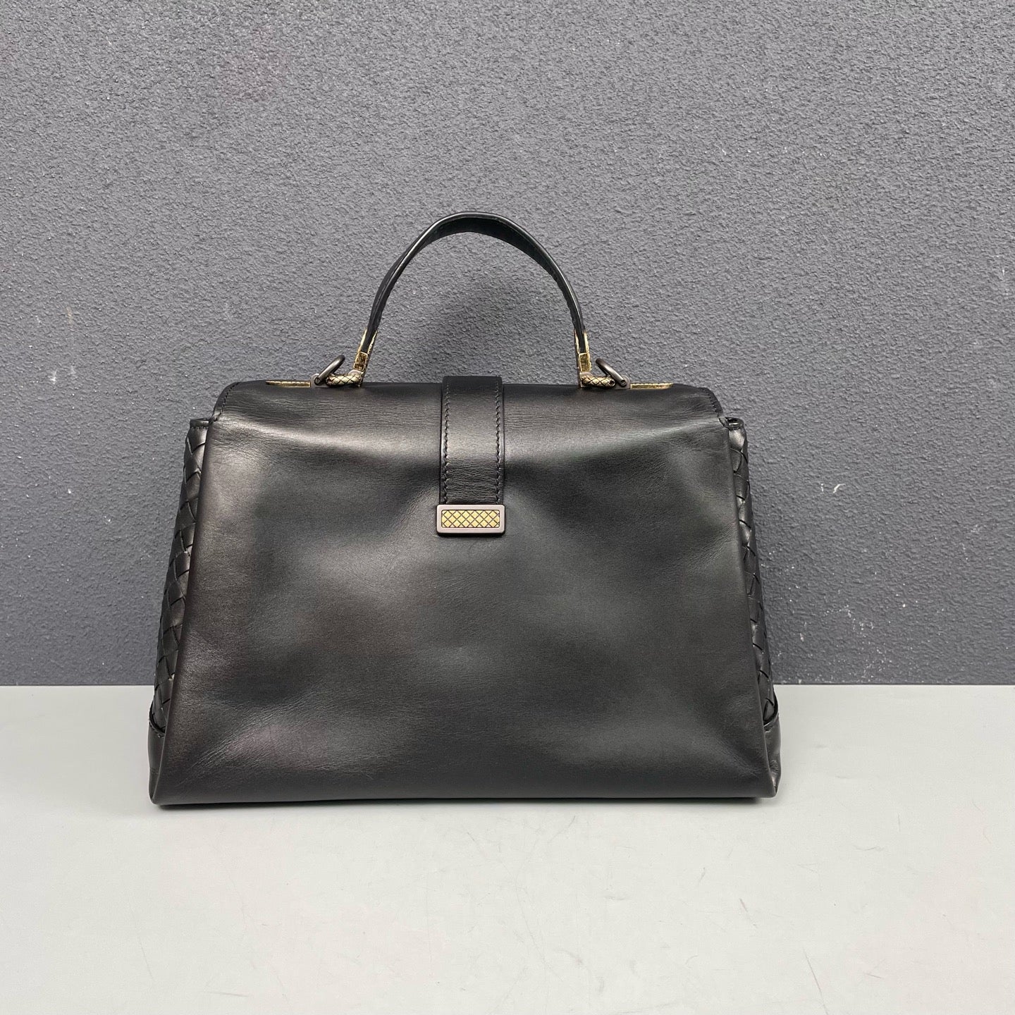 Bottega Veneta - Piazza Messenger Bag - Leather - Black - (medium)