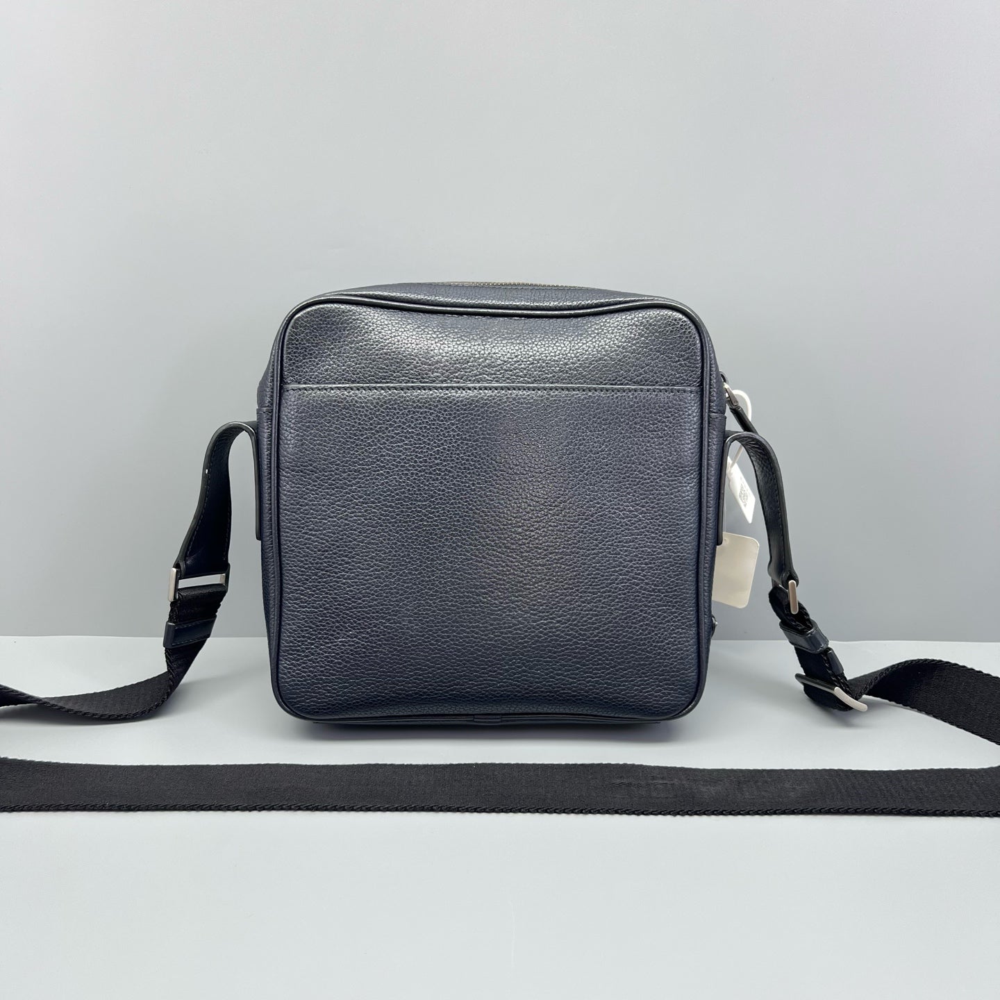Prada - Crossbody Messenger Bag - Pebbled leather - Navy - (medium)