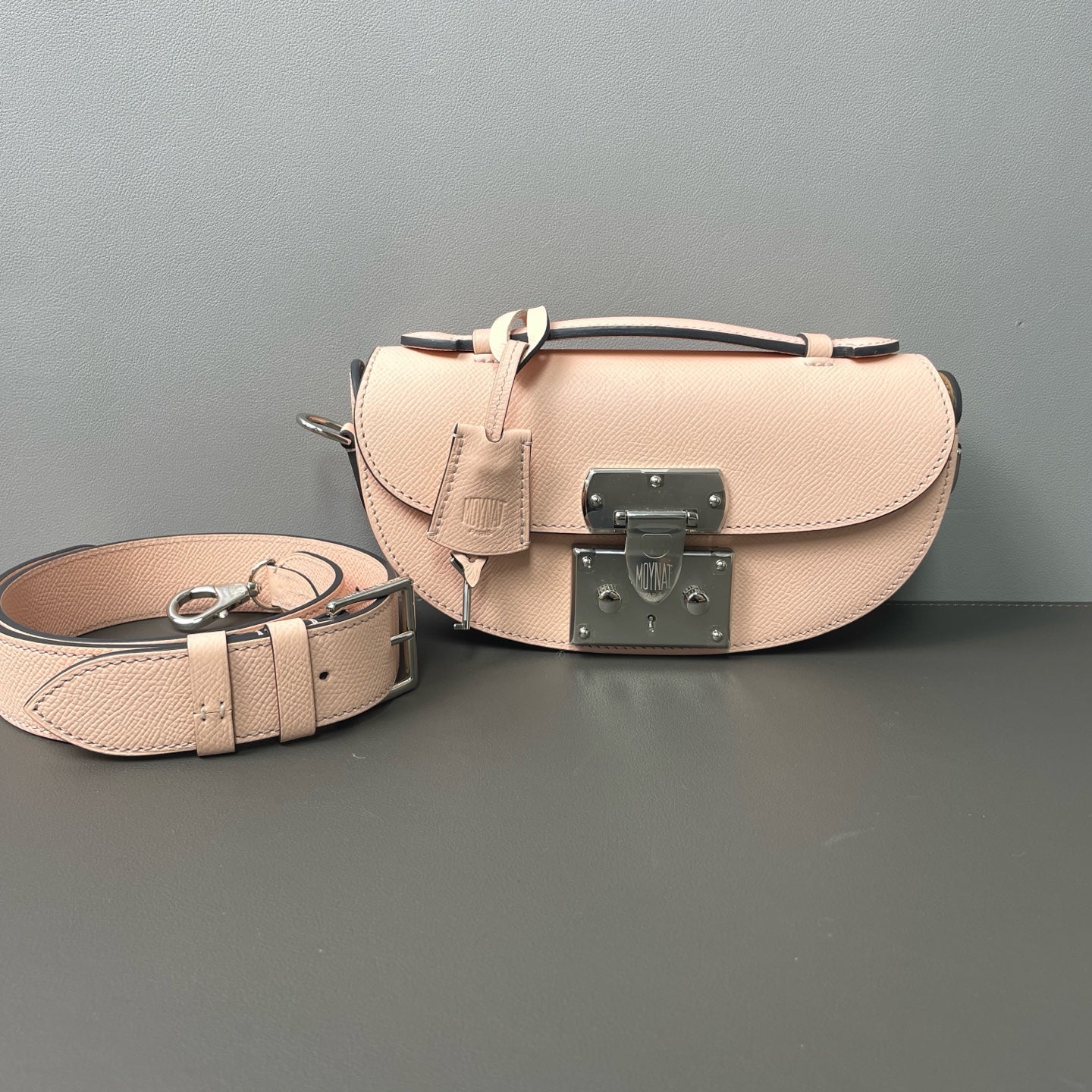 Moynat - Flori Tour Small Saddle Shoulder Bag - Leather - Pink - (mini)