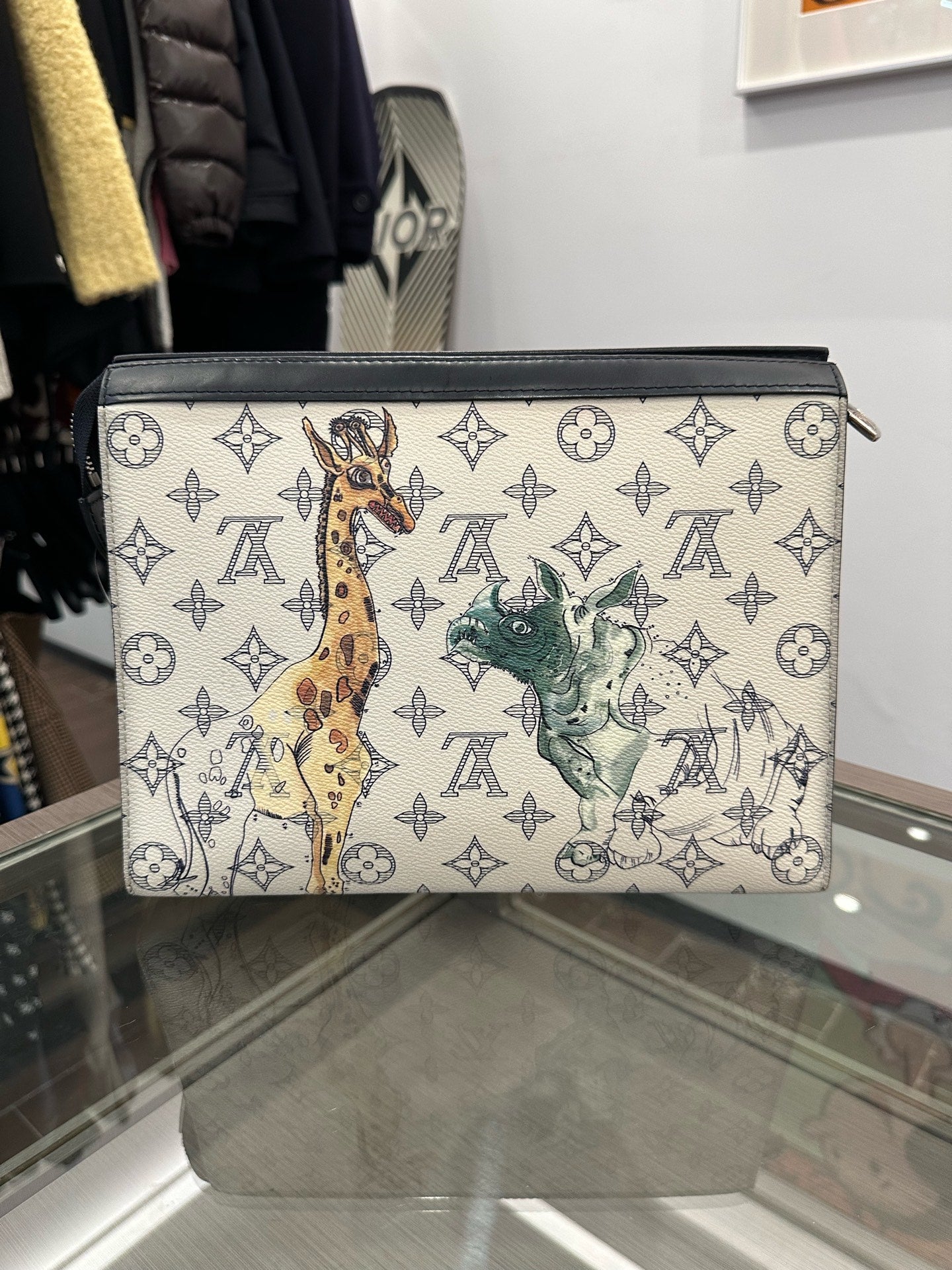 Louis Vuitton - Pochette Toiletry 27 Chapman Brothers Limited Edition - Coated canvas with leather trim - White - (Large)