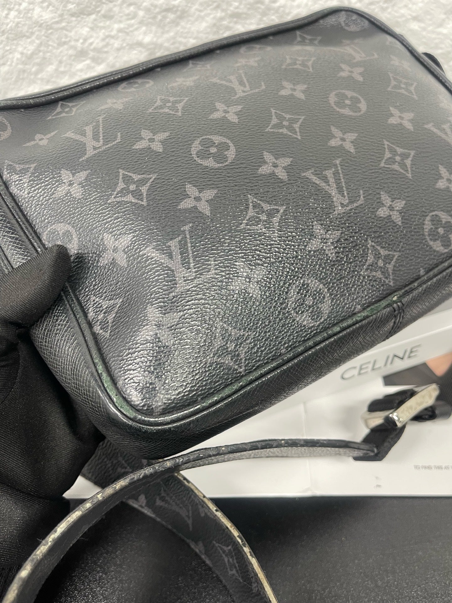 Louis Vuitton - Outdoor Messenger Bag - Monogram Eclipse Reverse coated canvas and Taiga leather - Black - (Medium)