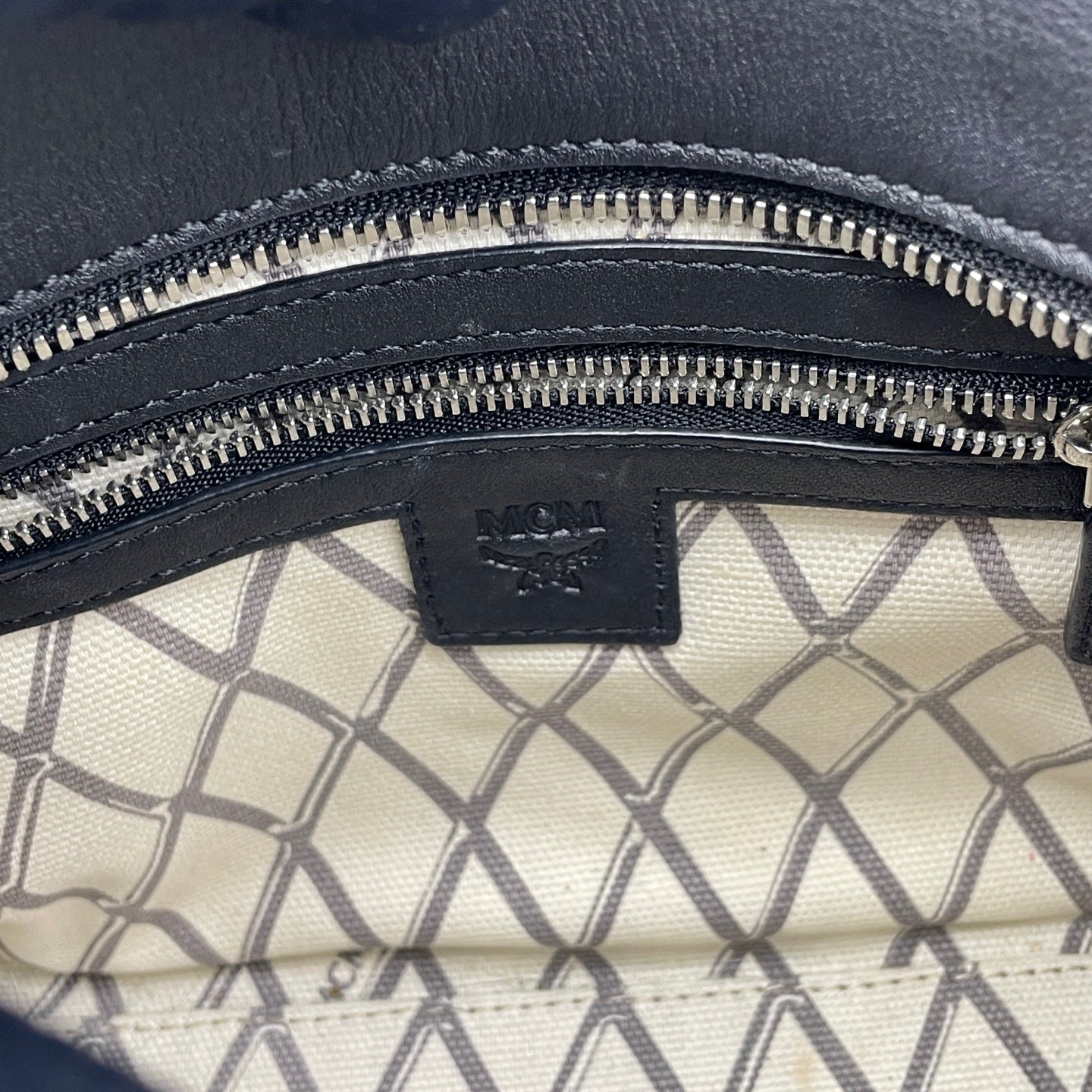 MCM - Visetos Mini Tote Bag - Visetos coated canvas with leather trim - Black - (mini)