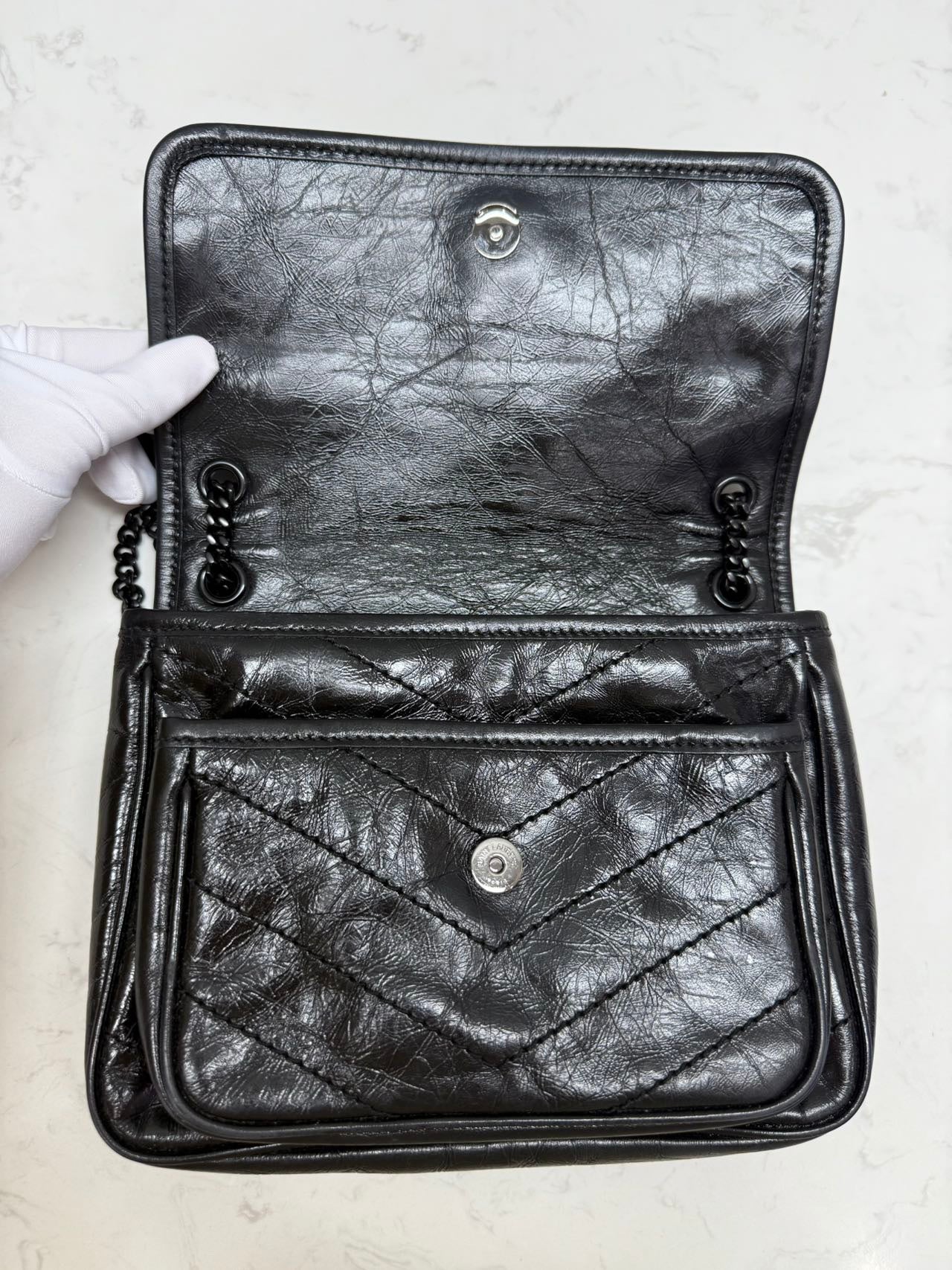 Saint Laurent - Niki Small - Crinkled vintage leather - Black - (Small)