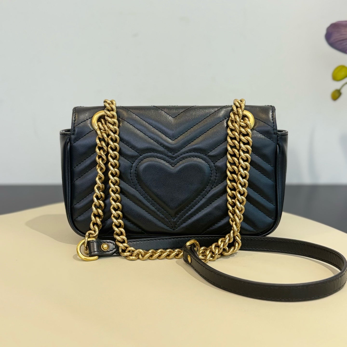 Gucci - GG Marmont Matelassé Small Chain Shoulder Bag - Leather - Black - (Small)