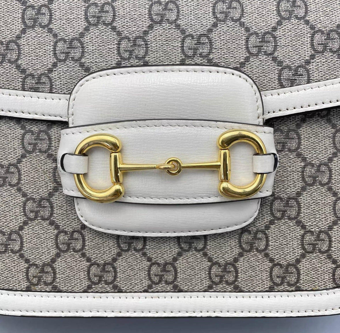 Gucci - 1955 Horsebit Shoulder Bag - GG Supreme canvas with white leather trim - Multicolour - (medium)
