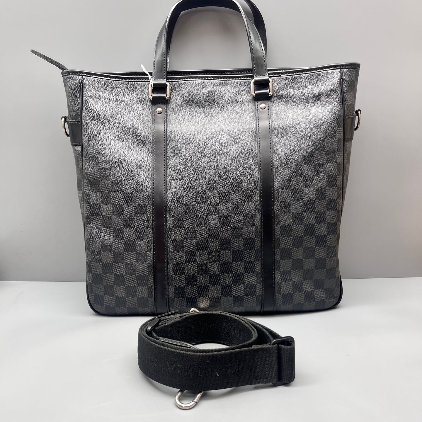 Louis Vuitton - Tadao - Damier Graphite canvas with leather trim - Black - (Large)