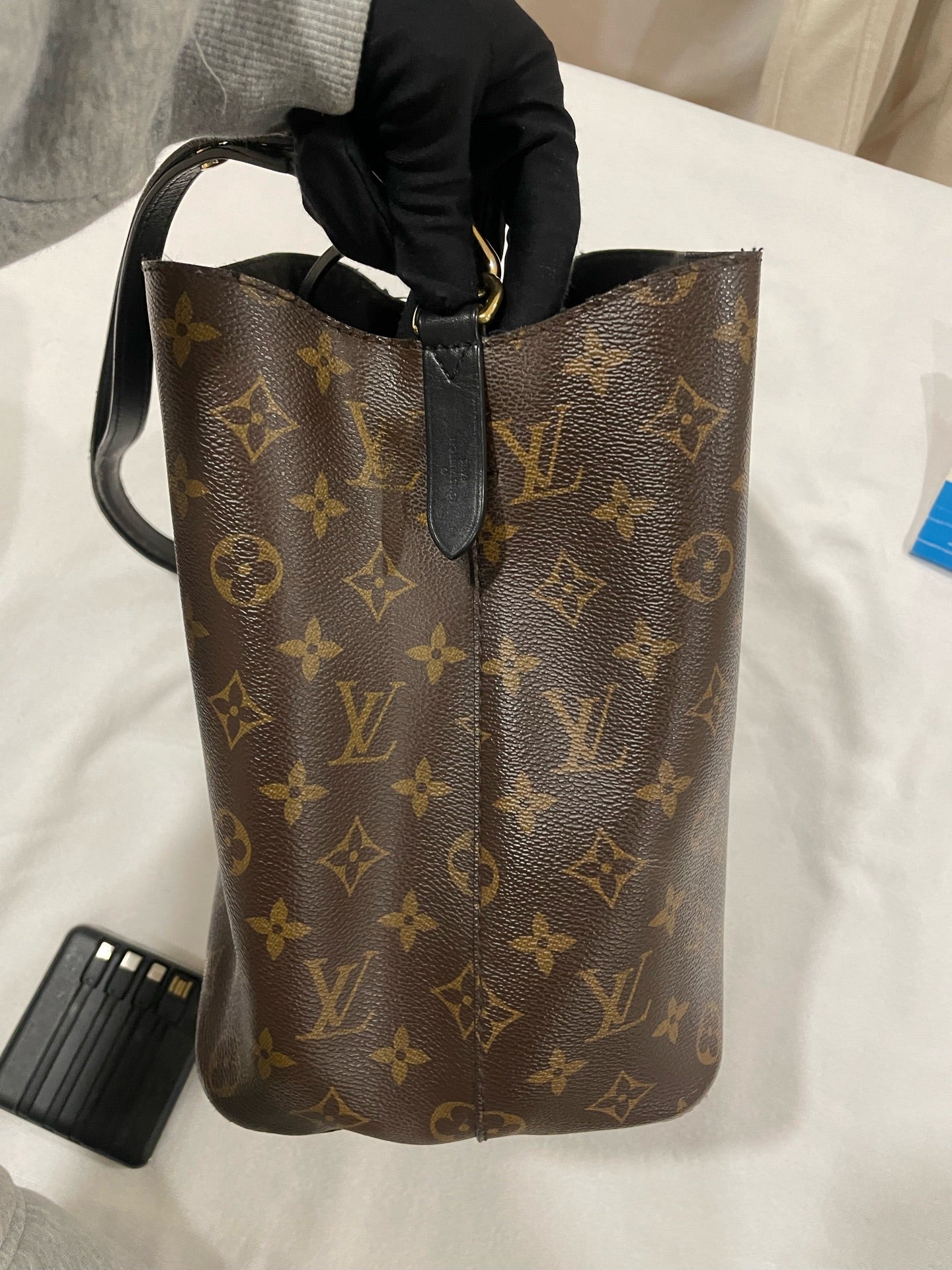 Louis Vuitton - NeoNoe MM - Monogram coated canvas with leather trim - Brown - (medium)